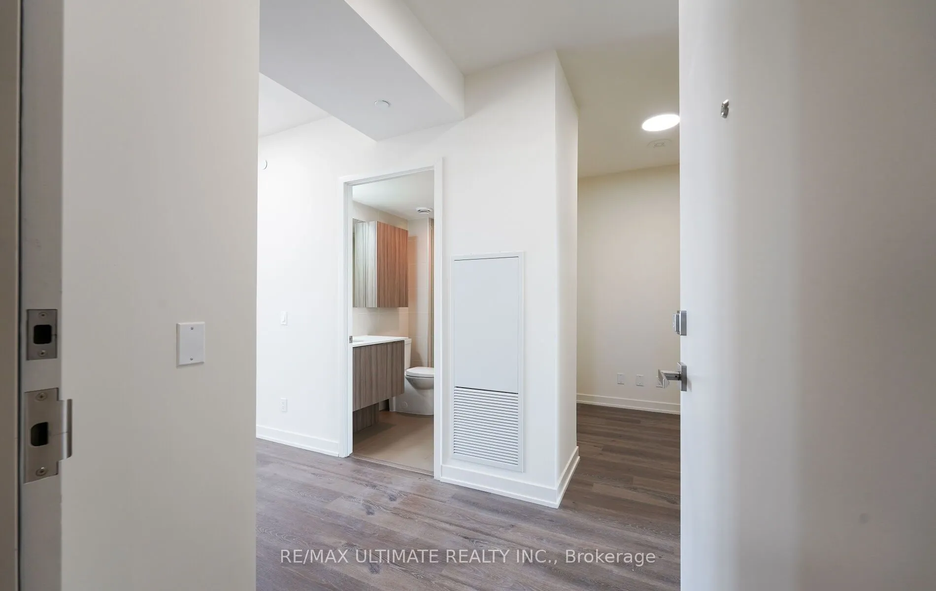 10 Deerlick Court, #1710