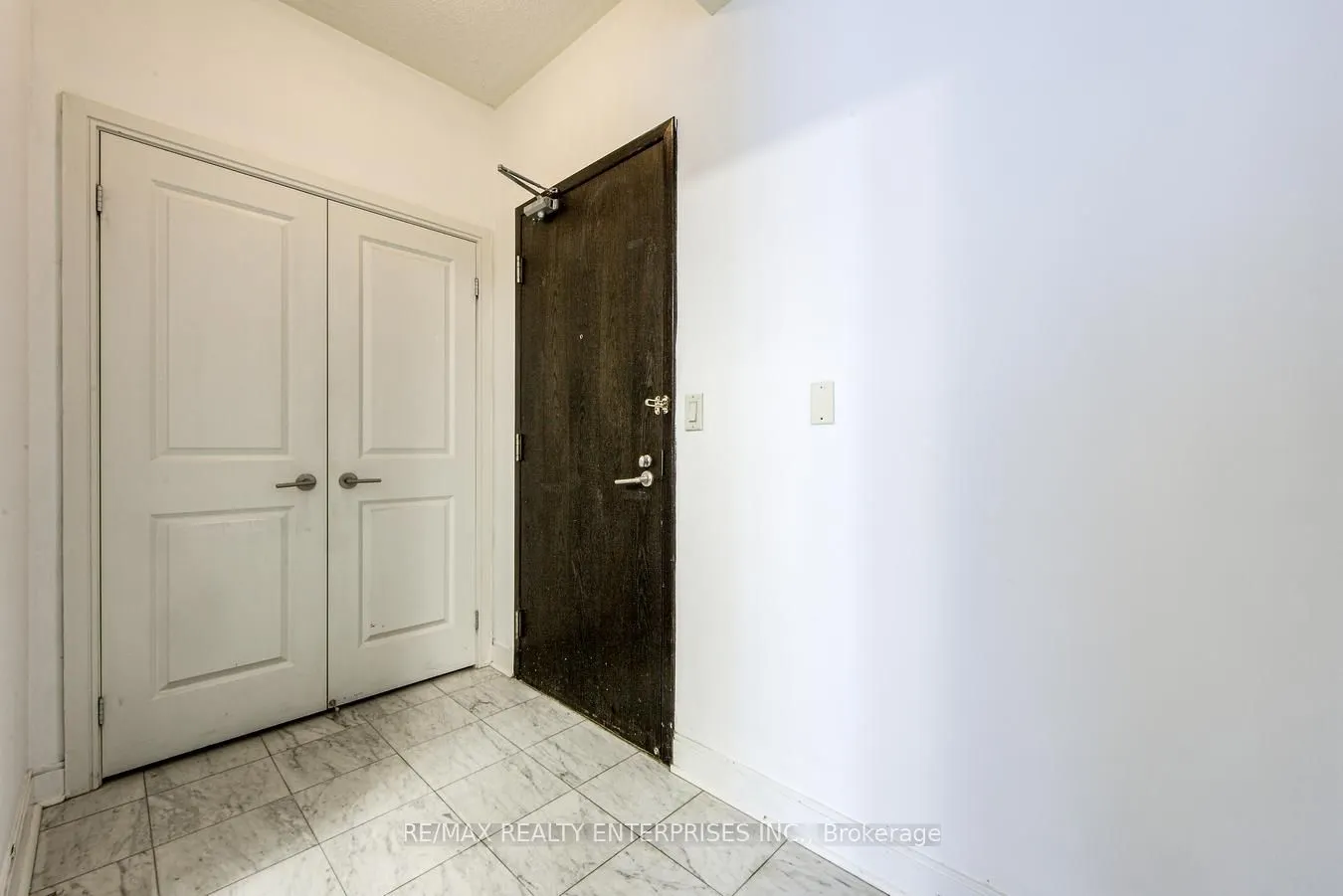 18 Yorkville Avenue, #315
