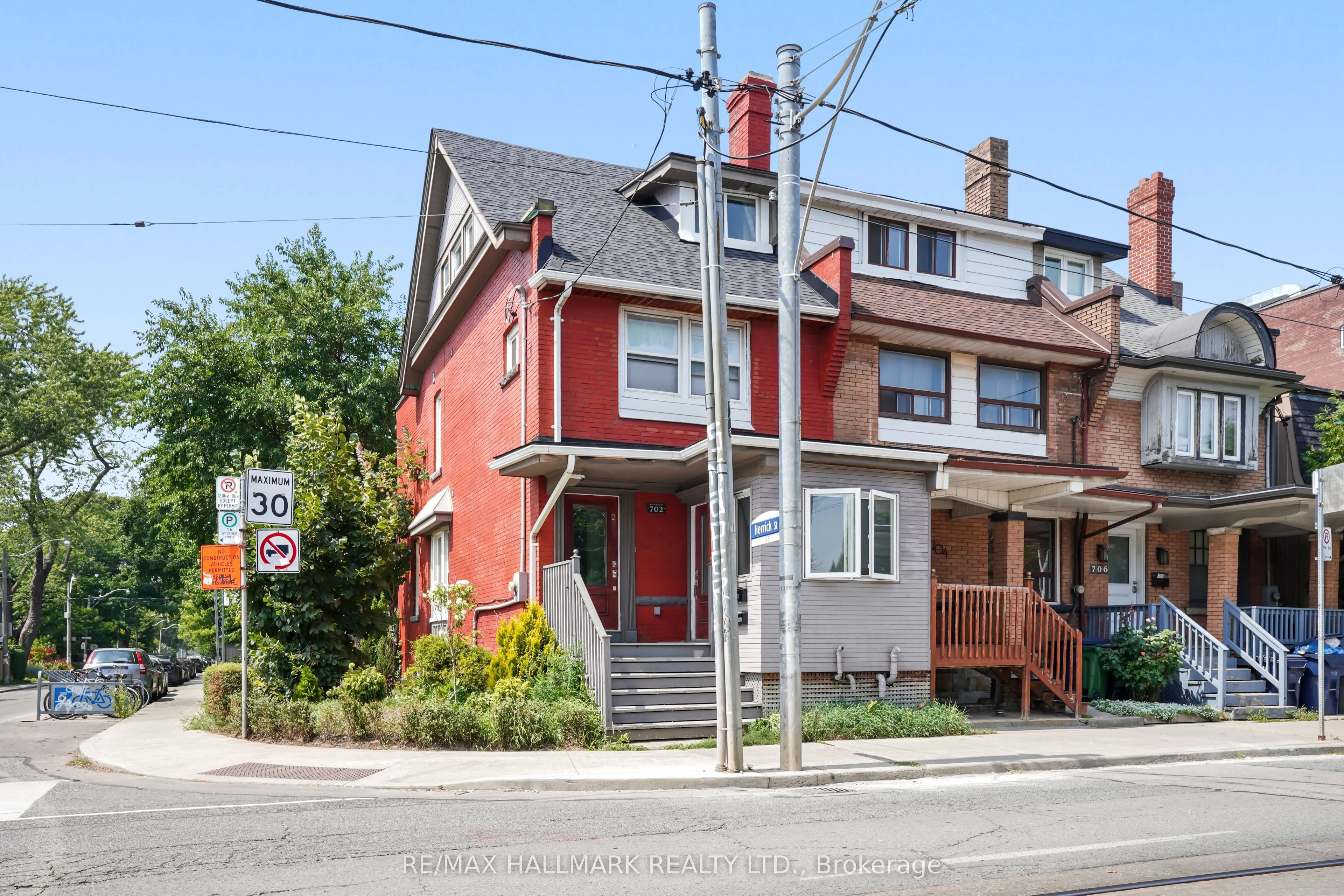 702 Bathurst Street, #Unit 2