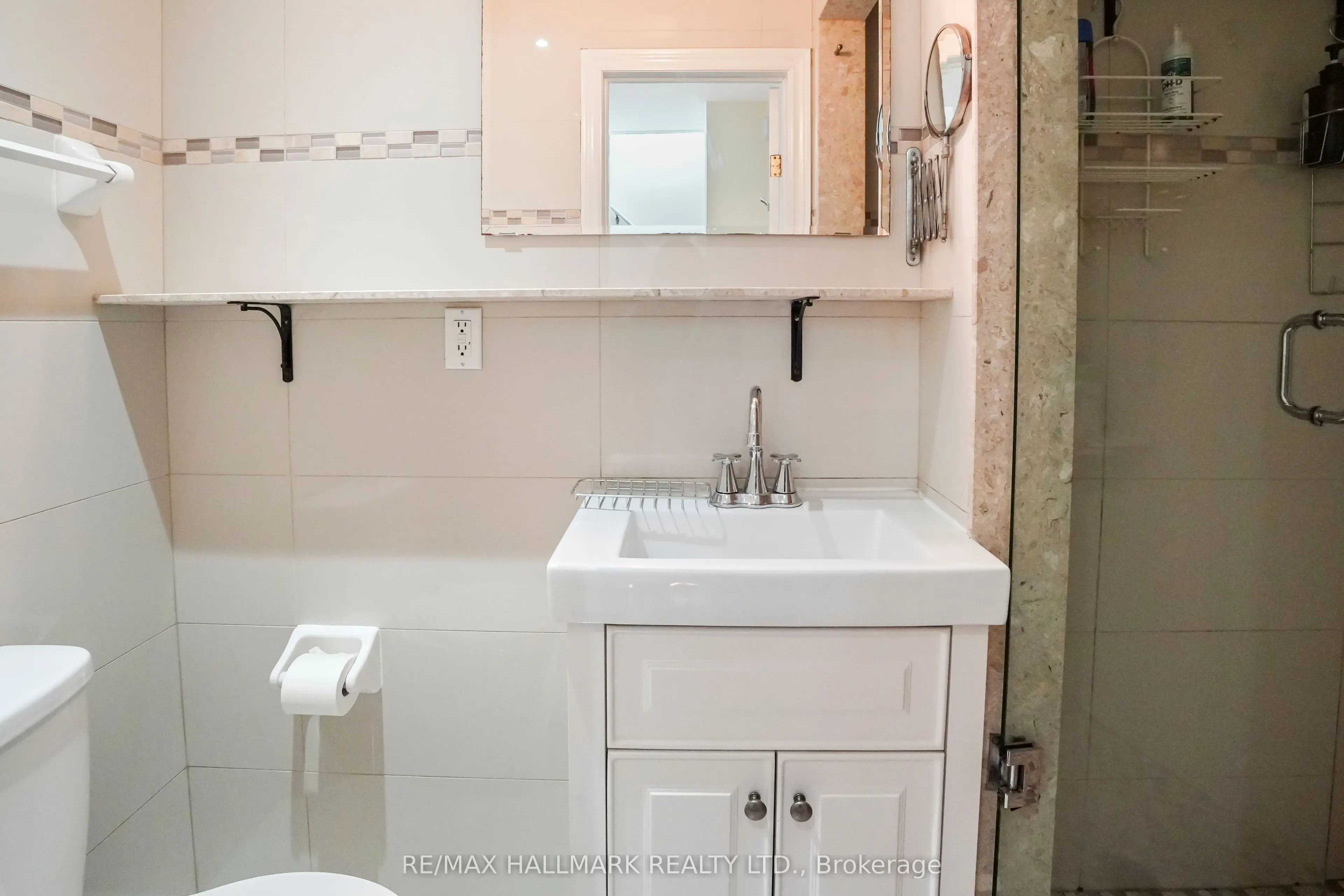 702 Bathurst Street, #Unit 2
