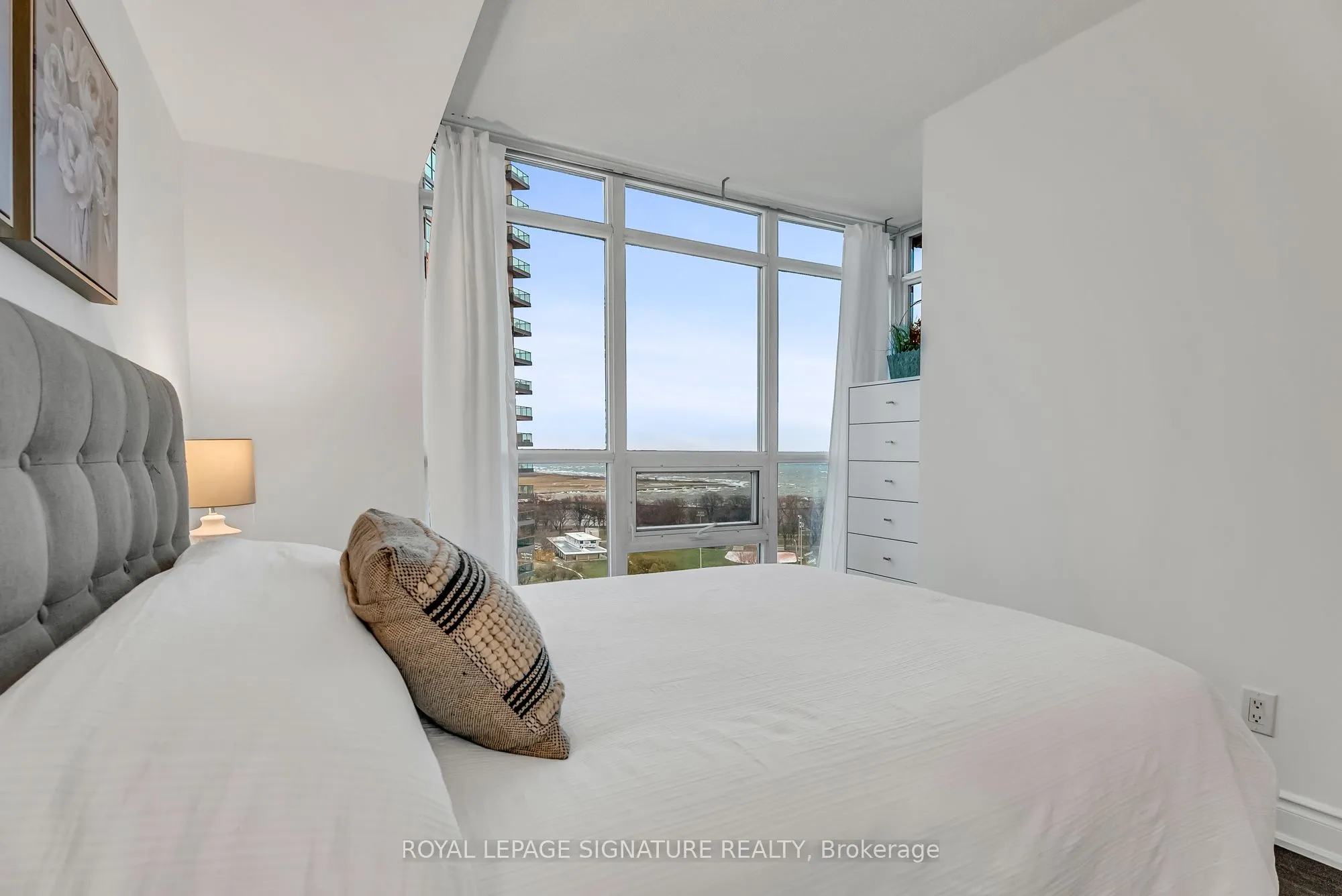 231 Fort York Boulevard, #1701