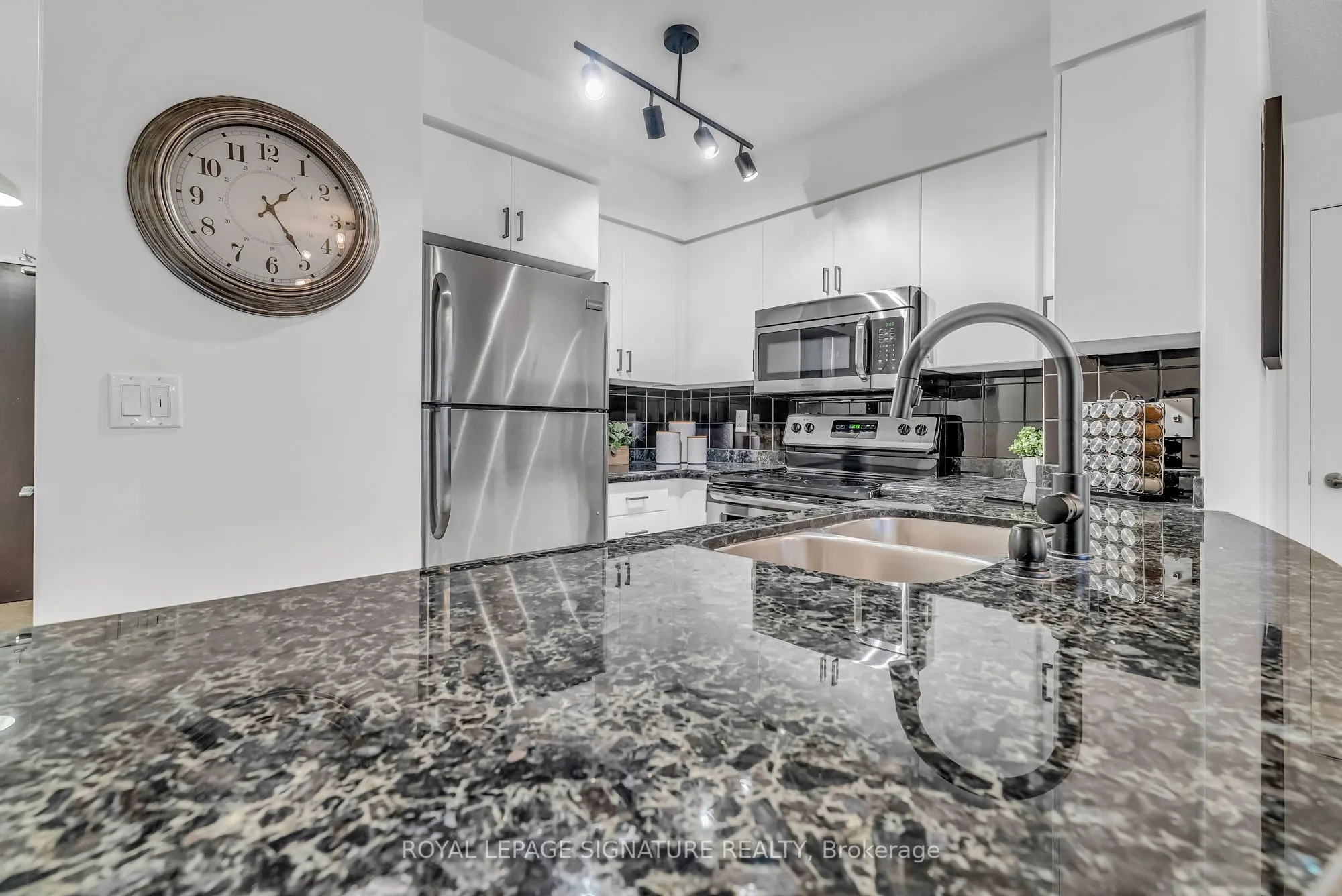 231 Fort York Boulevard, #1701