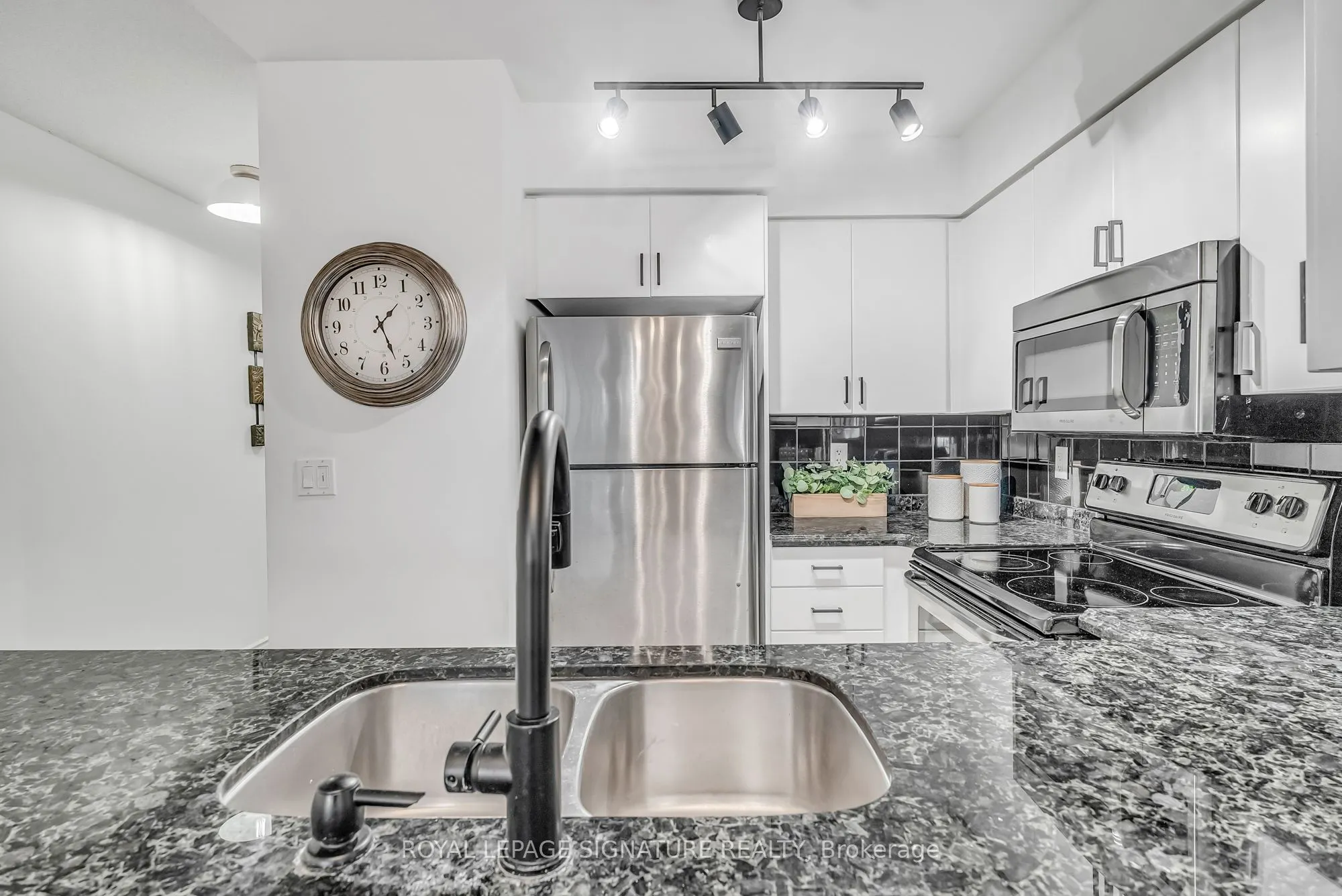231 Fort York Boulevard, #1701