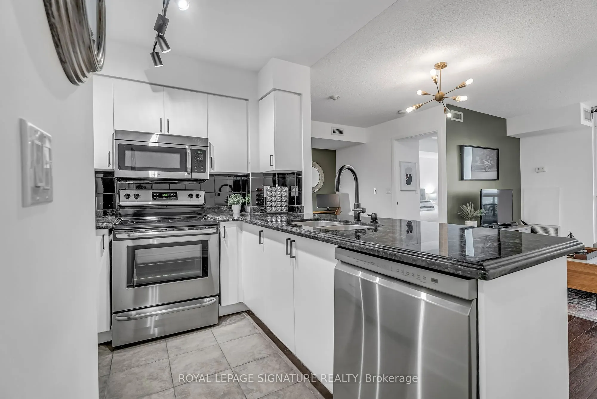 231 Fort York Boulevard, #1701