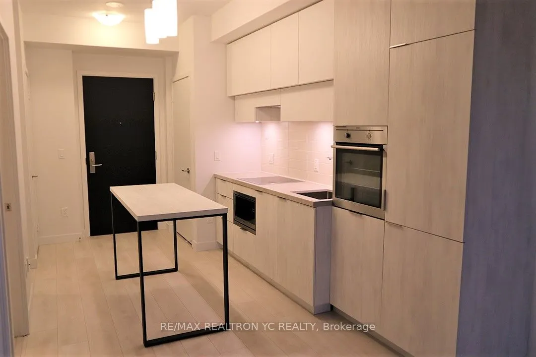 8 Eglinton Avenue E, #4804