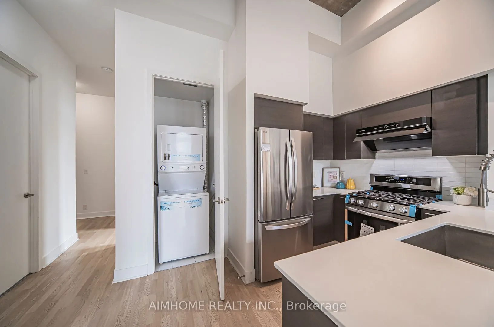 399 Adelaide Street, #1002