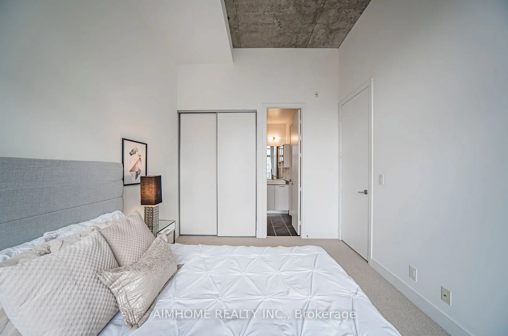 399 Adelaide Street, #1002