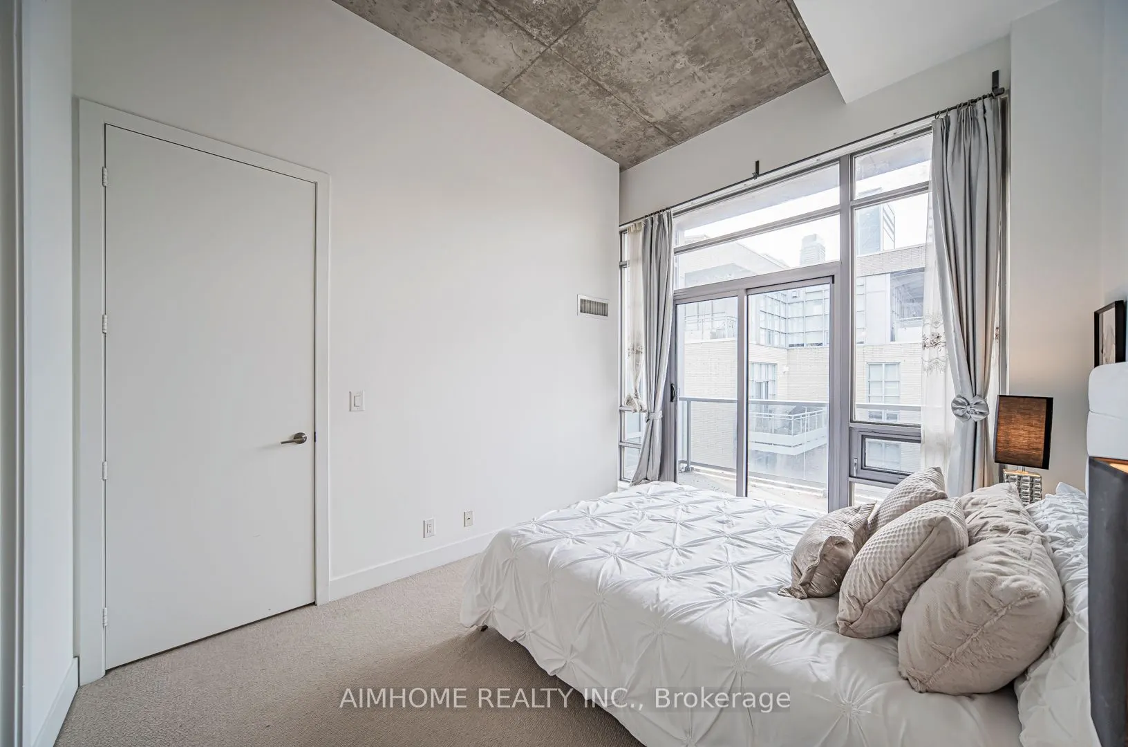 399 Adelaide Street, #1002