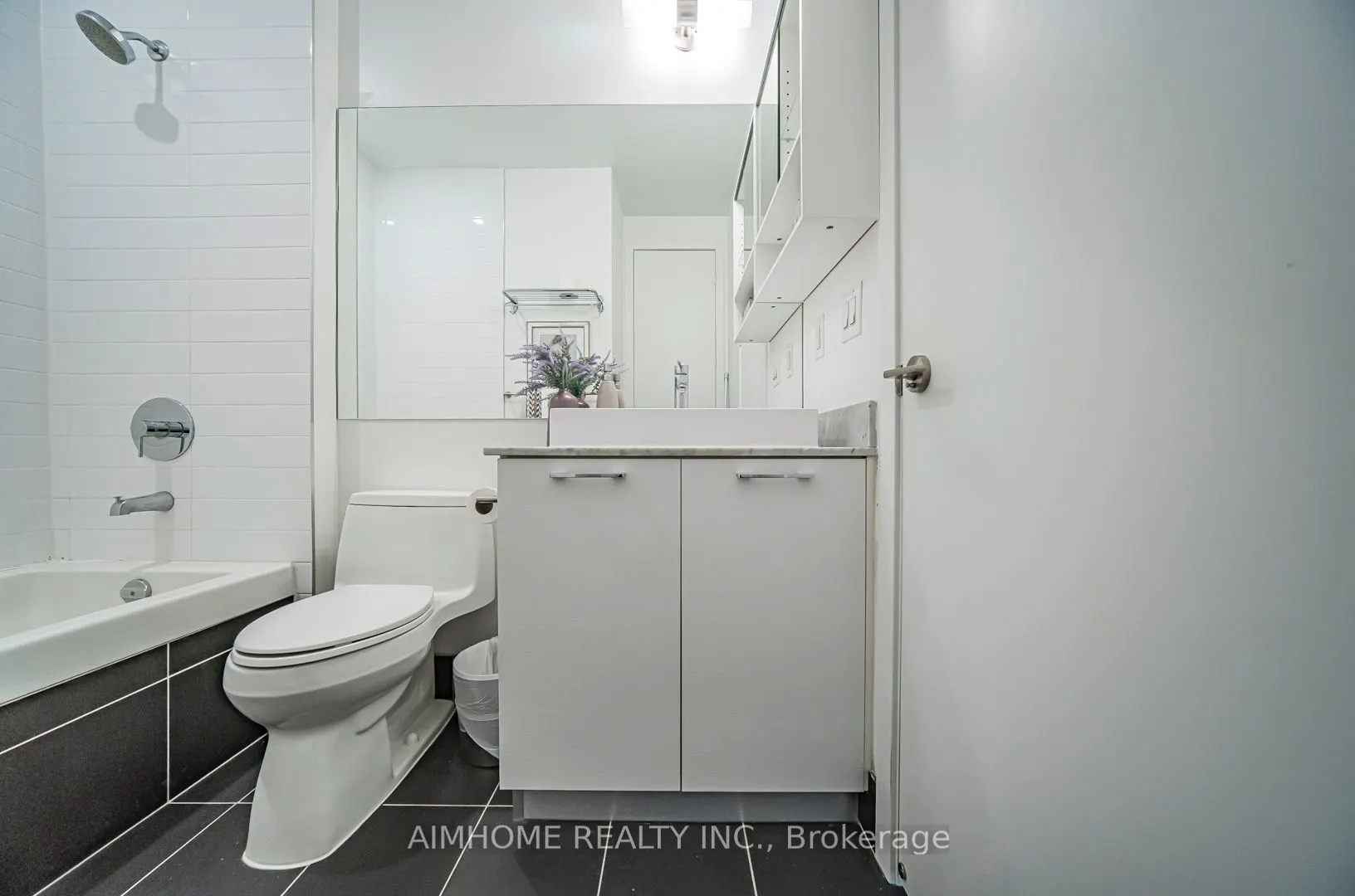 399 Adelaide Street, #1002