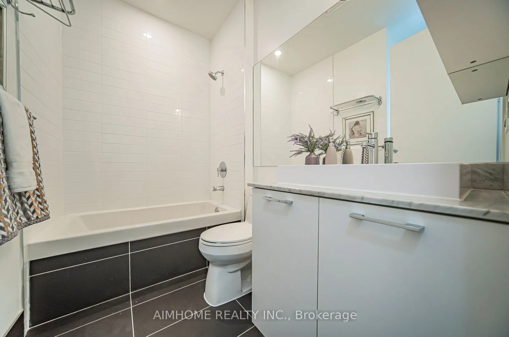 399 Adelaide Street, #1002