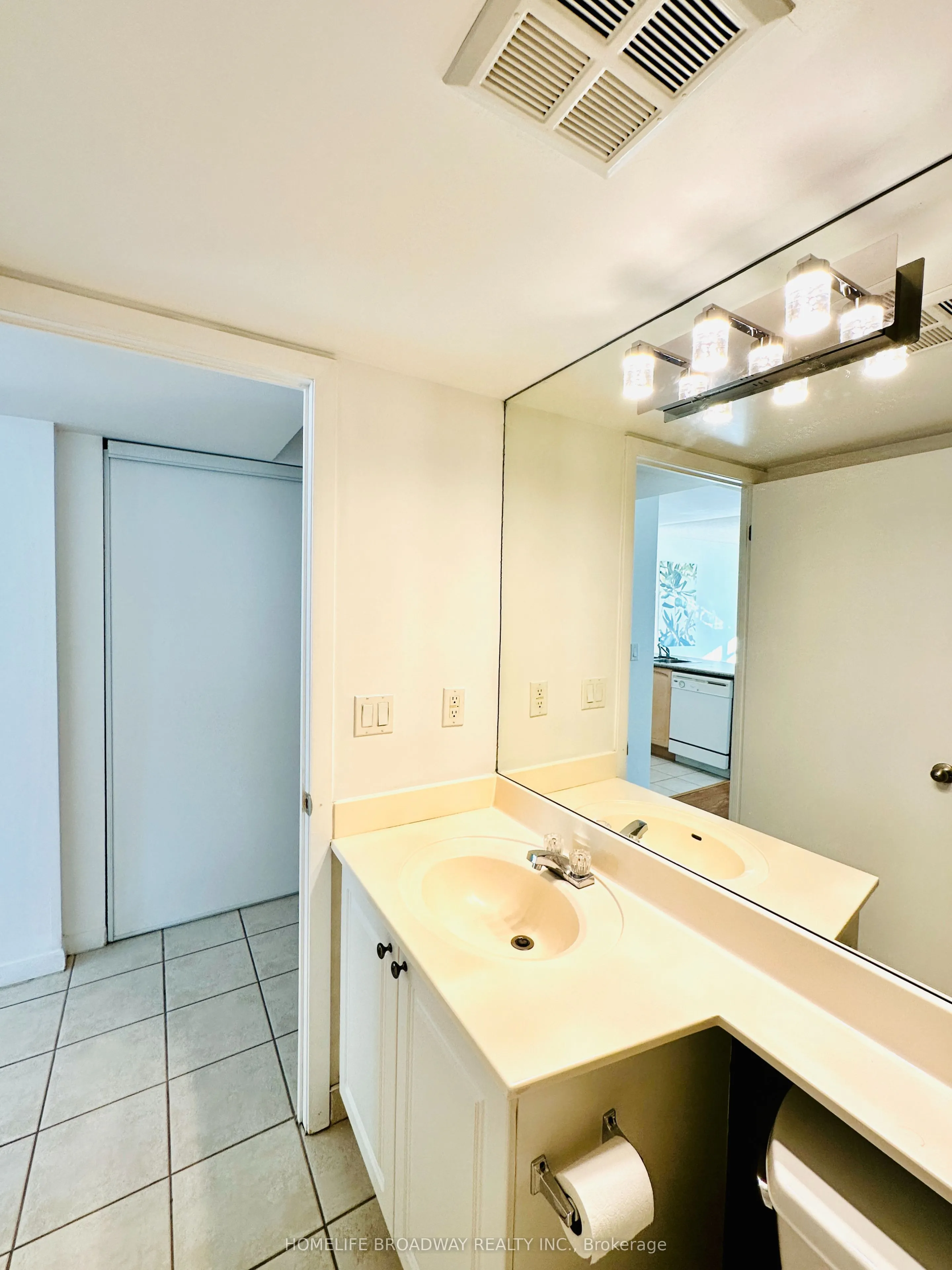 219 Fort York Boulevard, #1111