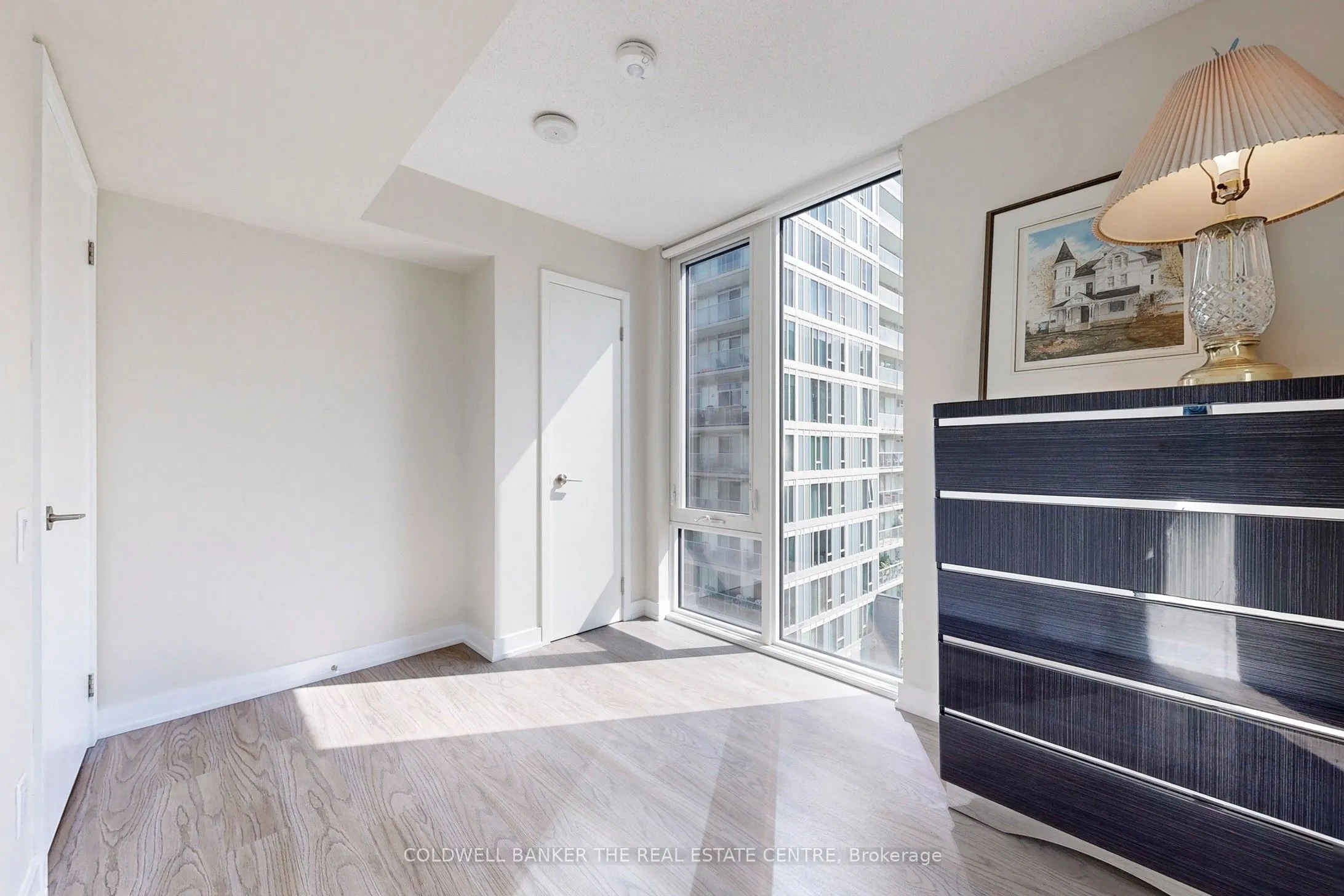38 Monte Kwinter Crt Court, #603