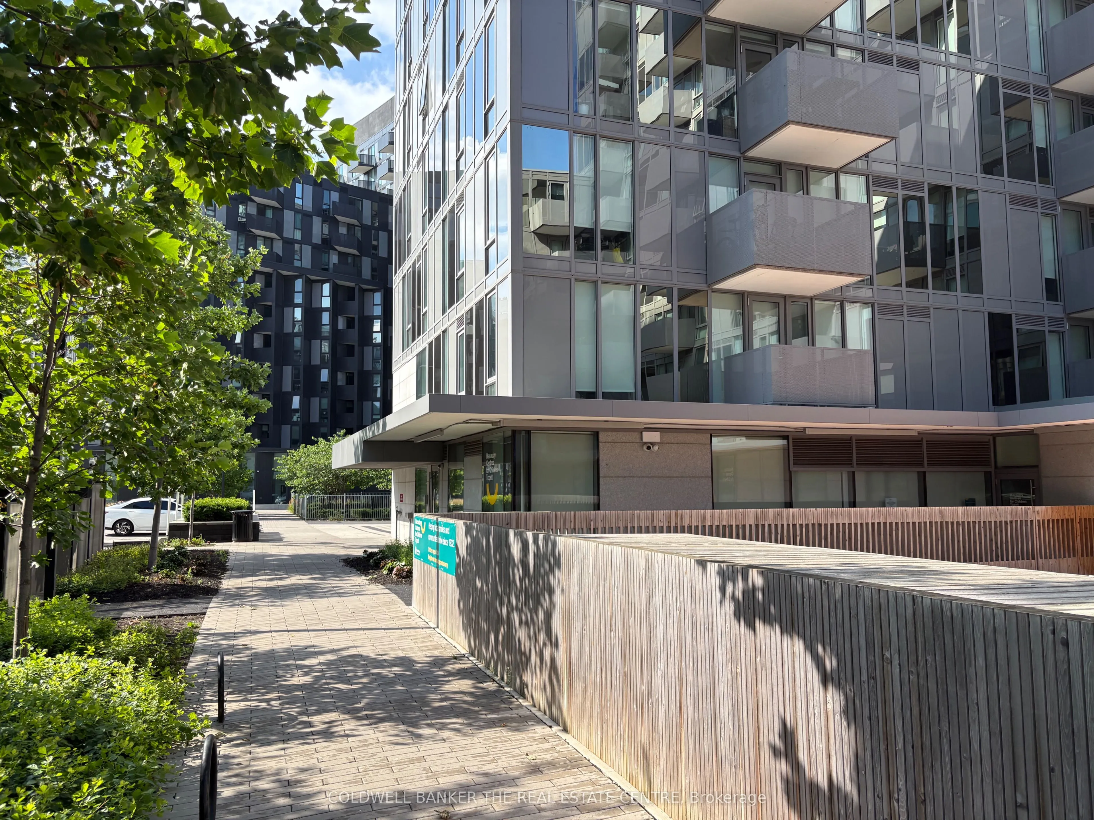 38 Monte Kwinter Crt Court, #603