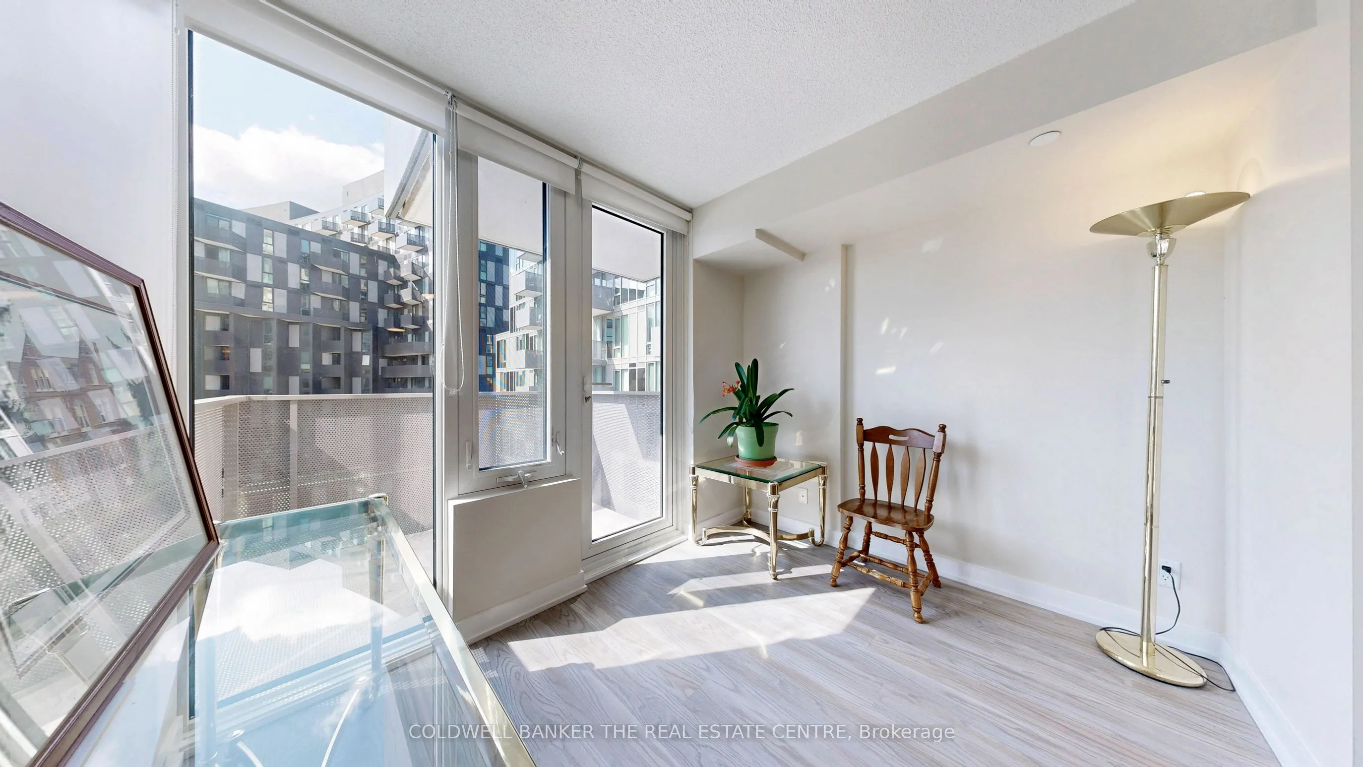 38 Monte Kwinter Crt Court, #603