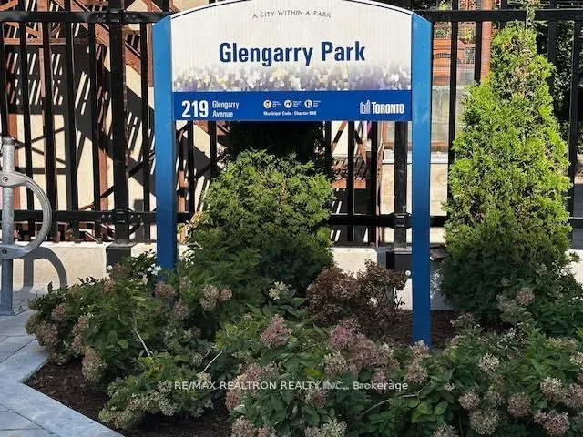 250 Lawrence Avenue W, #415