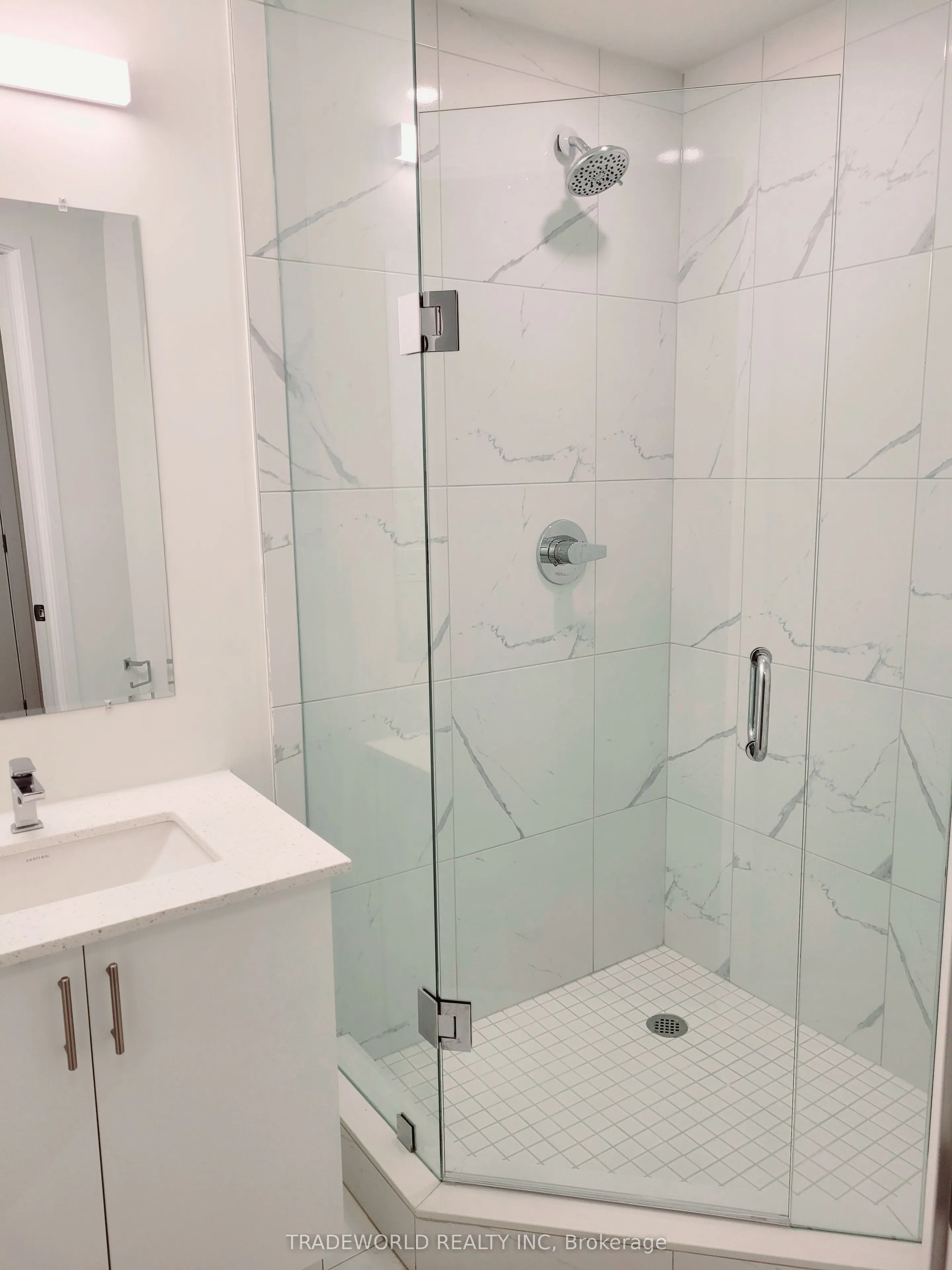 15 Ellerslie Avenue, #601