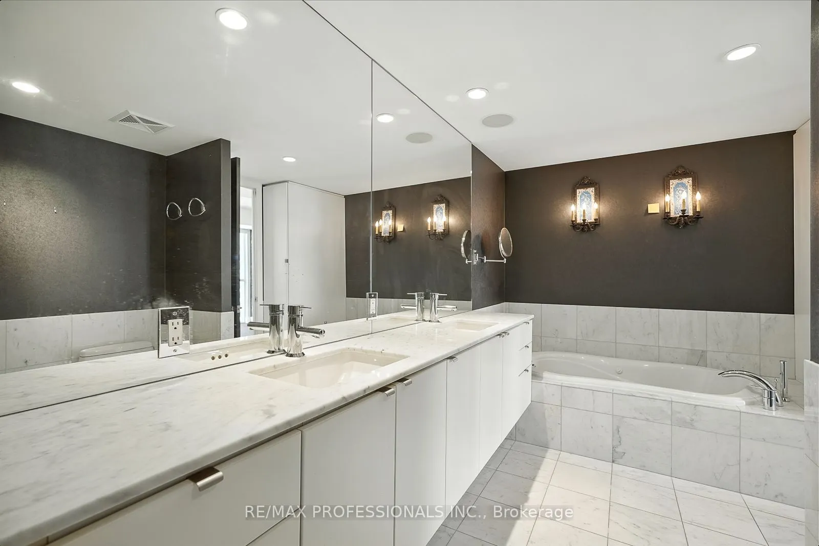 1430 Yonge Street, #1401