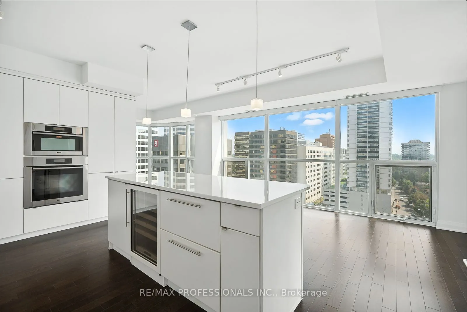 1430 Yonge Street, #1401