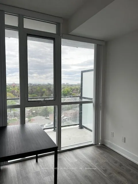 128 Fairview Mall Drive, #1006