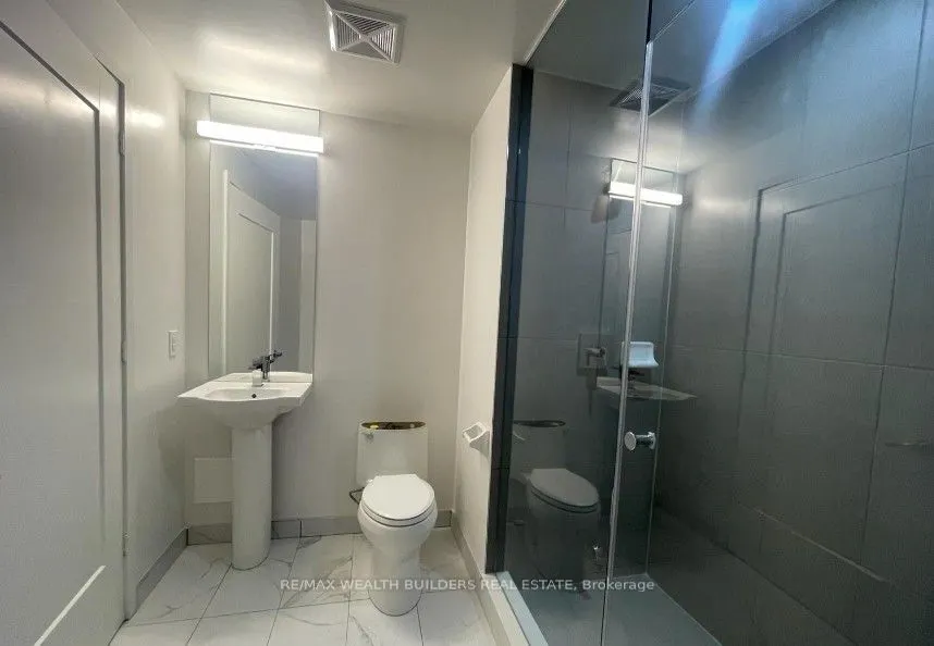 60 Princess Street, #813 Se