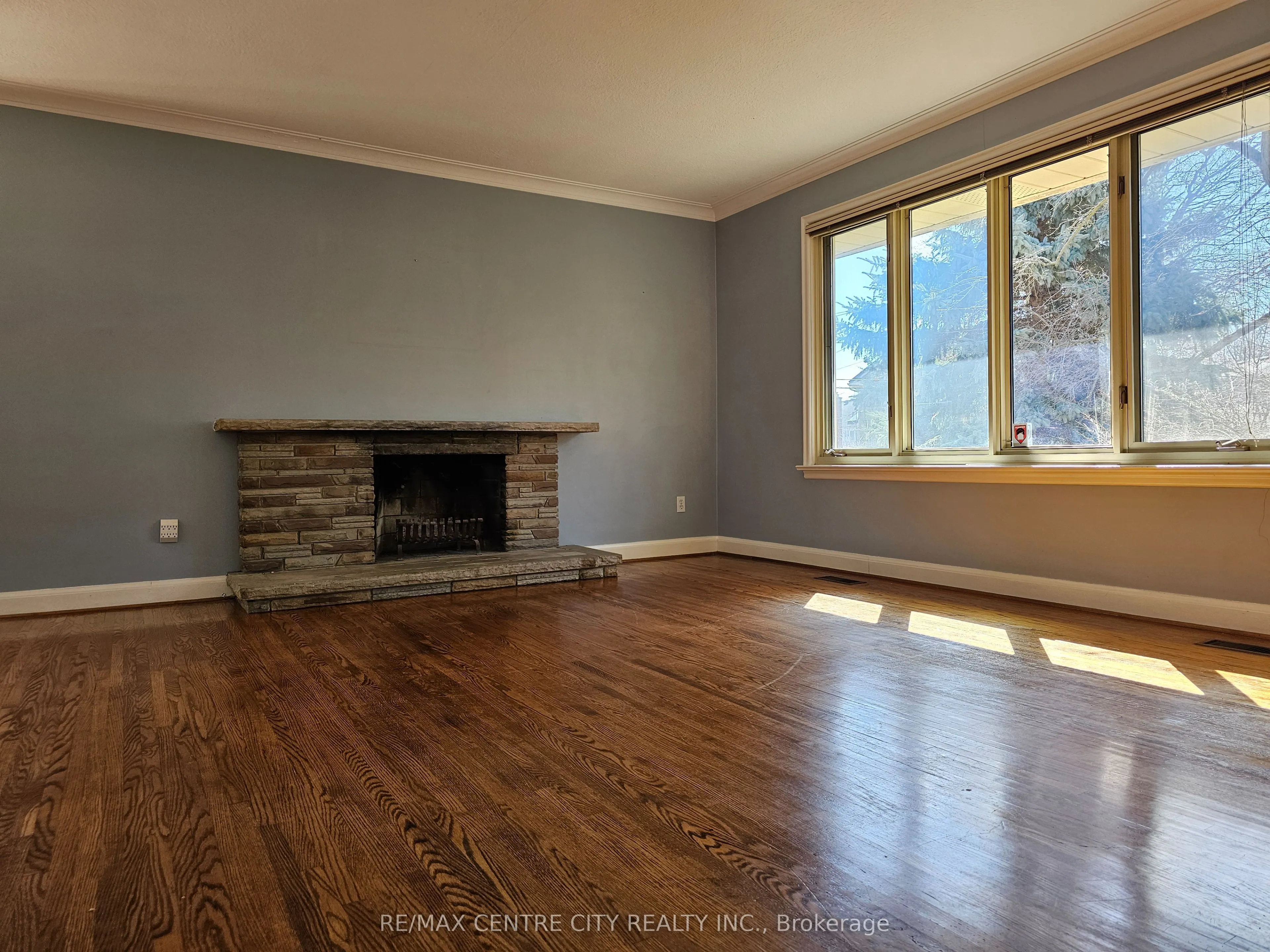 274 Burnett Avenue