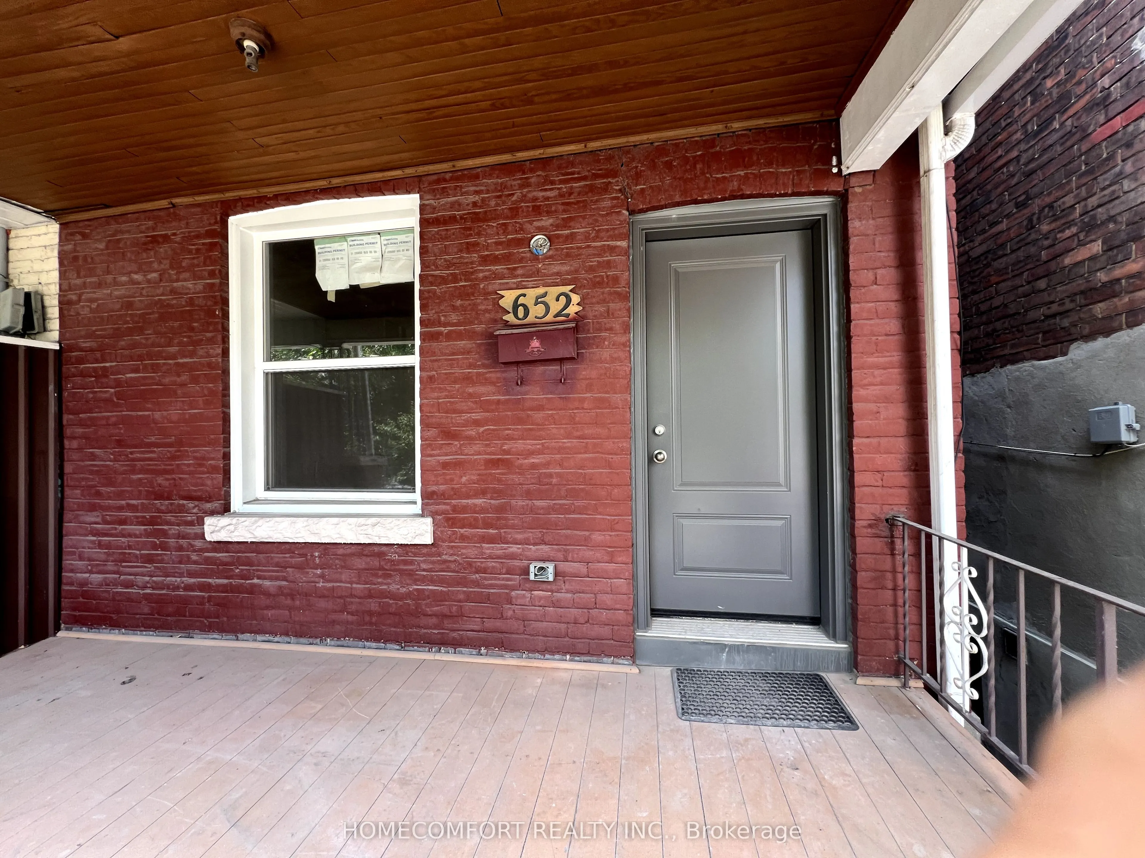 652 Crawford Street