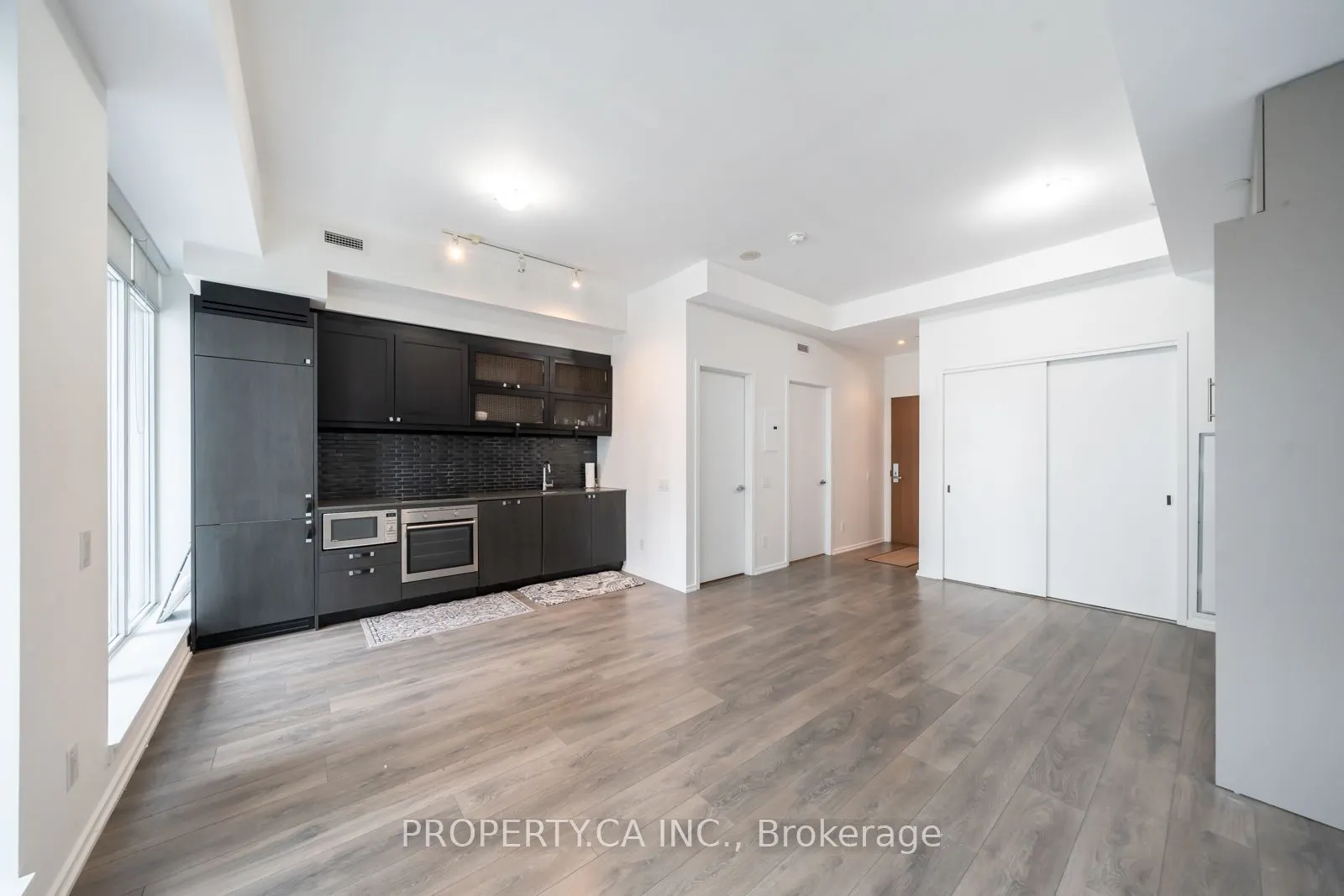 783 Bathurst Street, #712