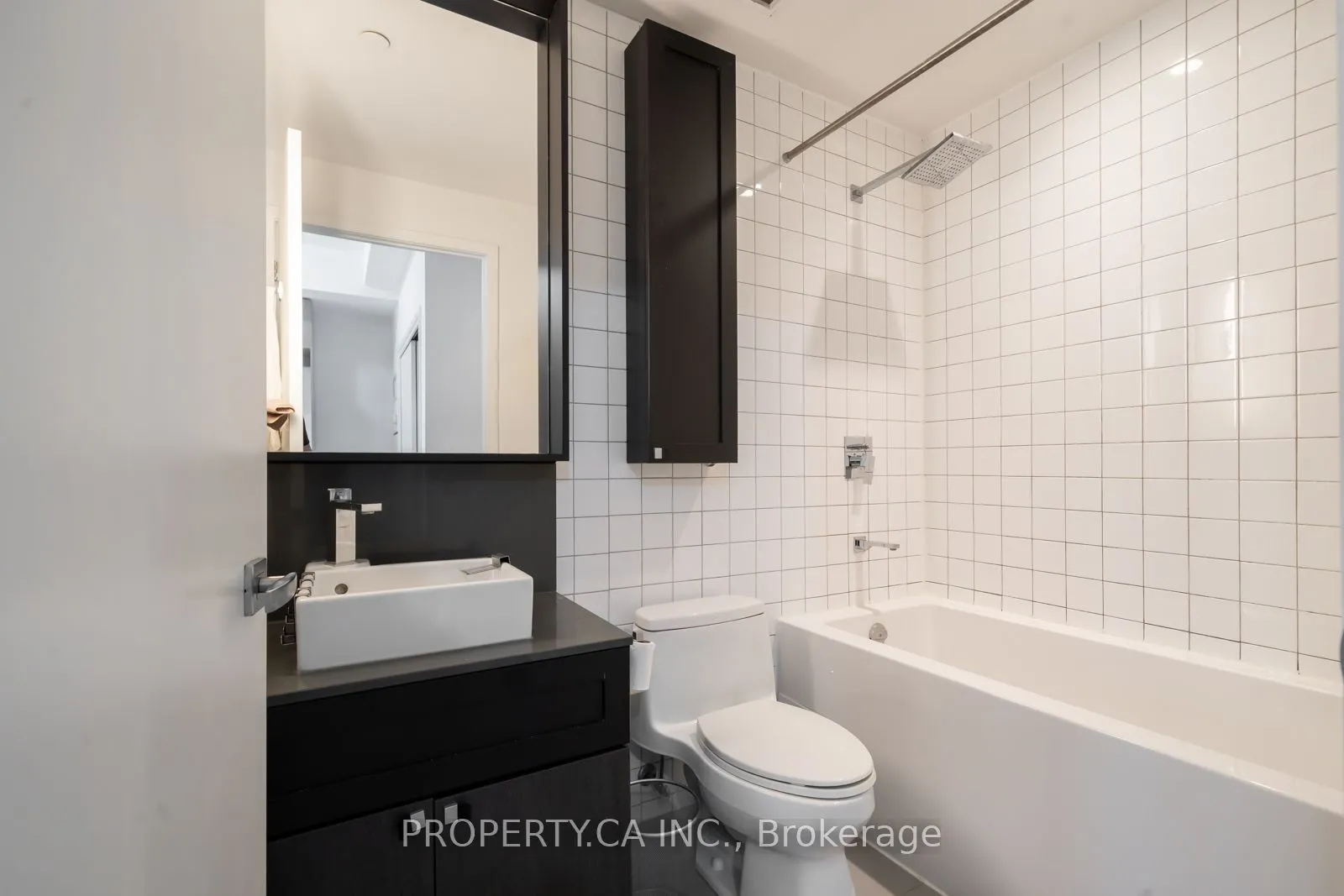 783 Bathurst Street, #712