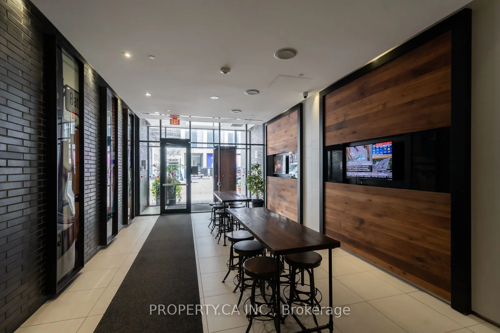 783 Bathurst Street, #712