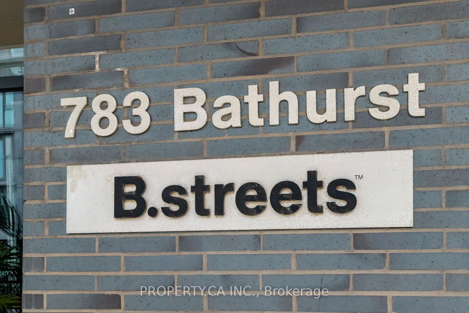 783 Bathurst Street, #712