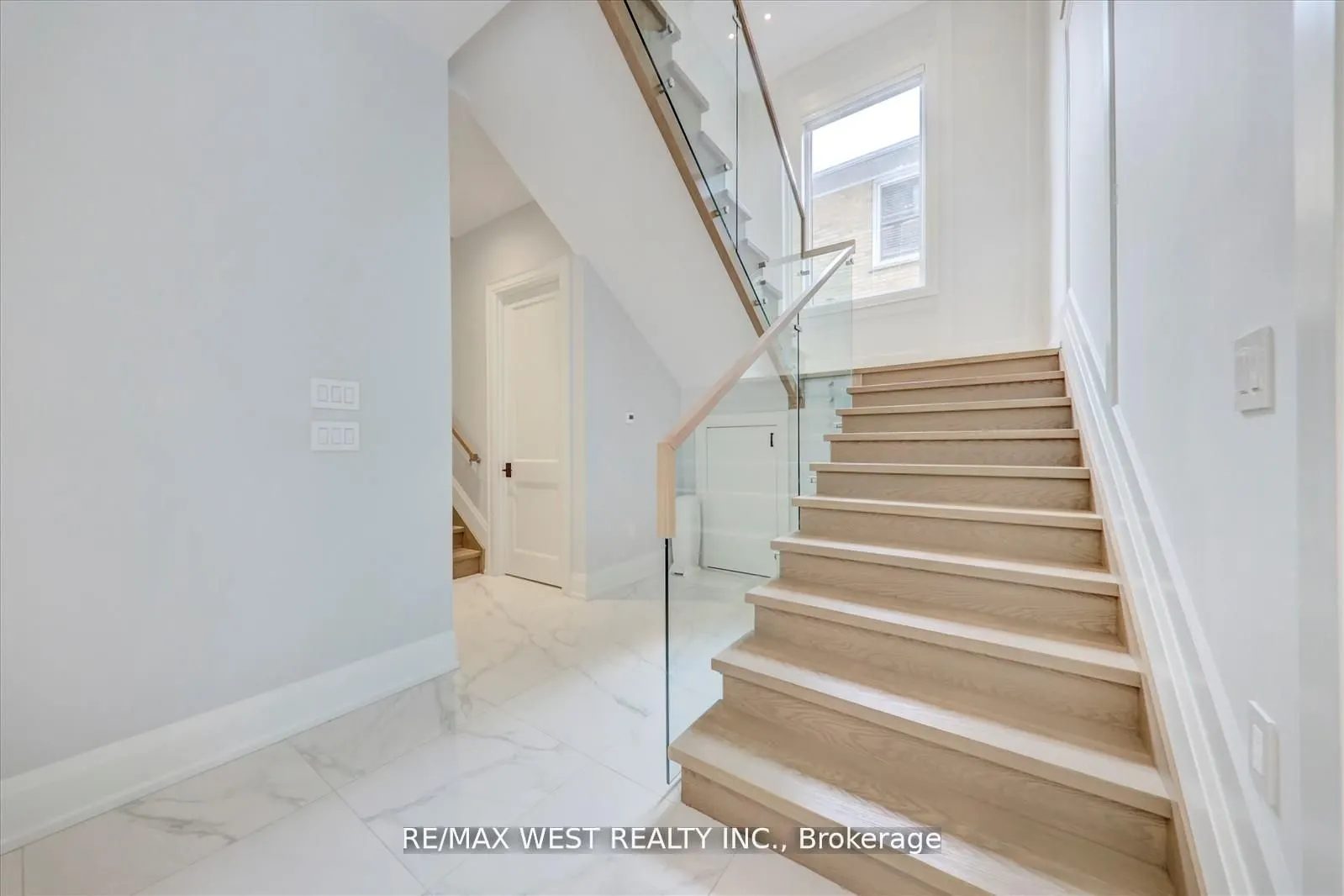 232 Ellerslie Avenue