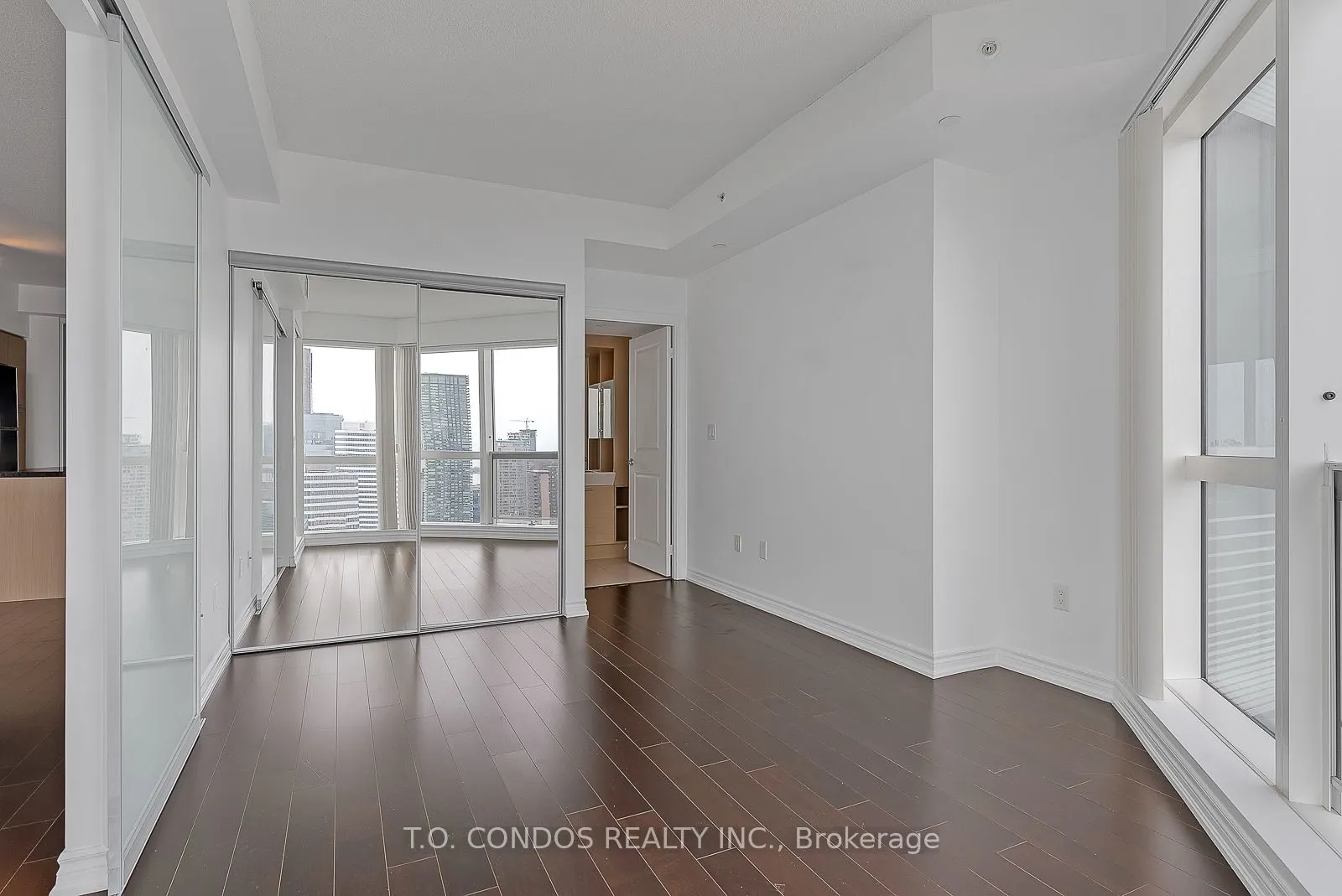 386 Yonge Street, #3808