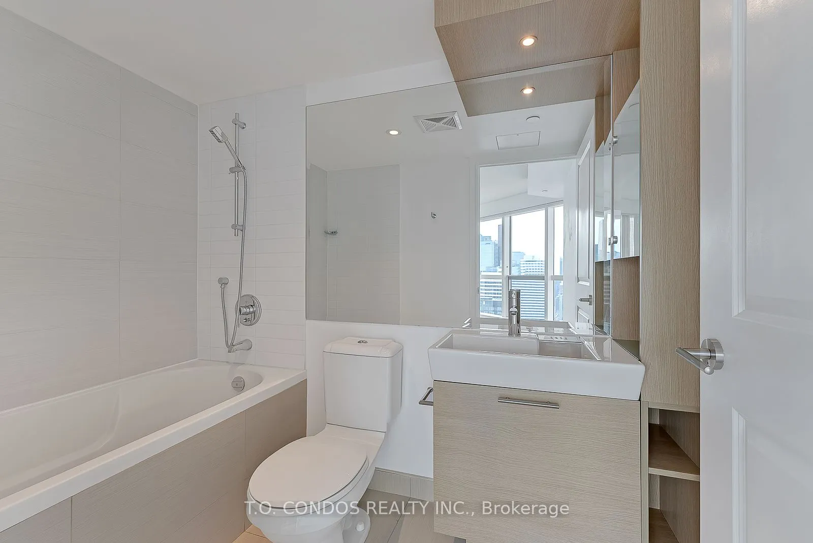386 Yonge Street, #3808