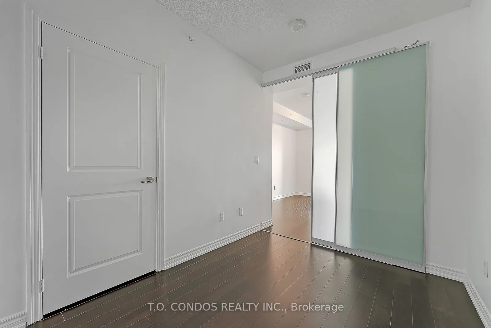 386 Yonge Street, #3808