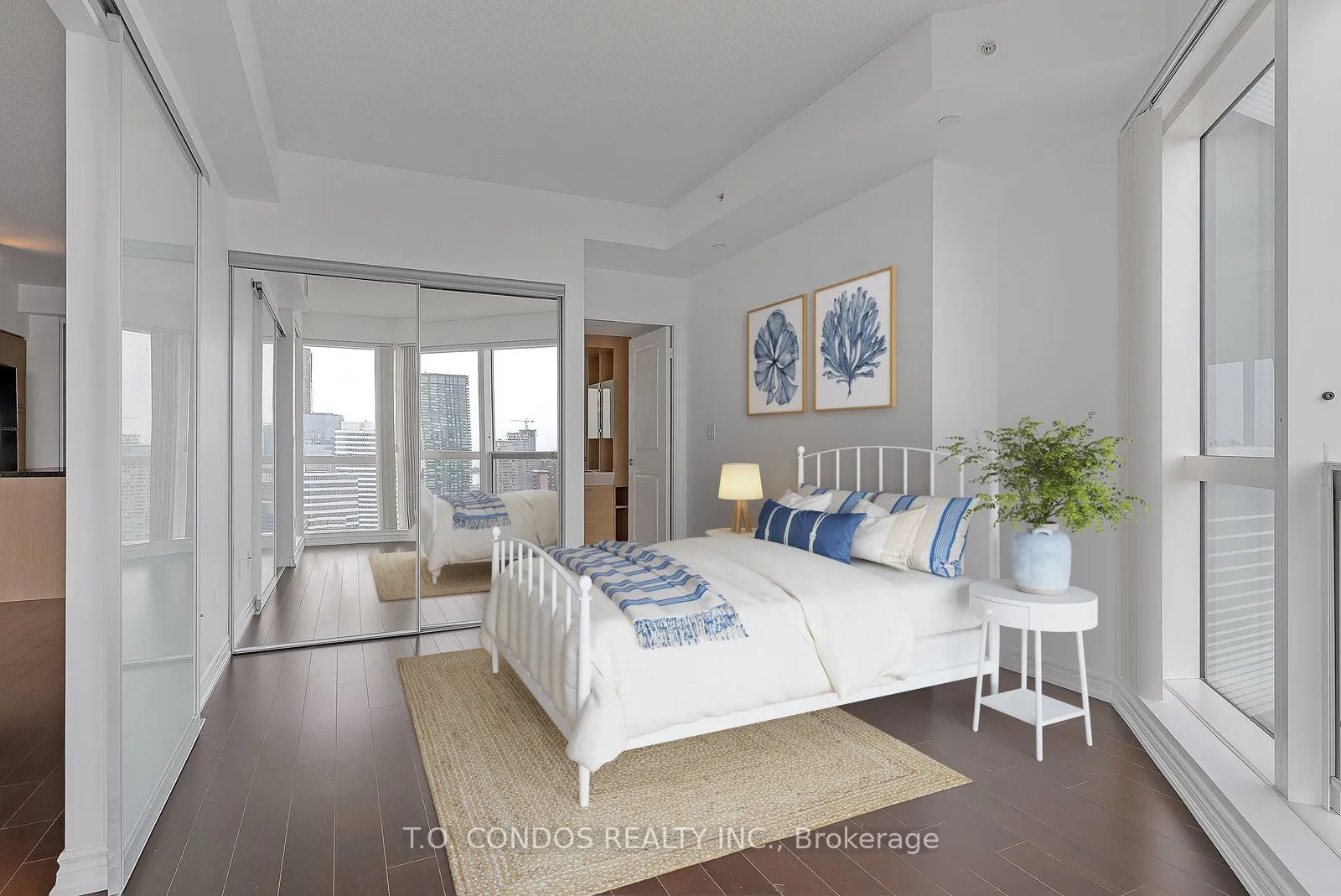 386 Yonge Street, #3808