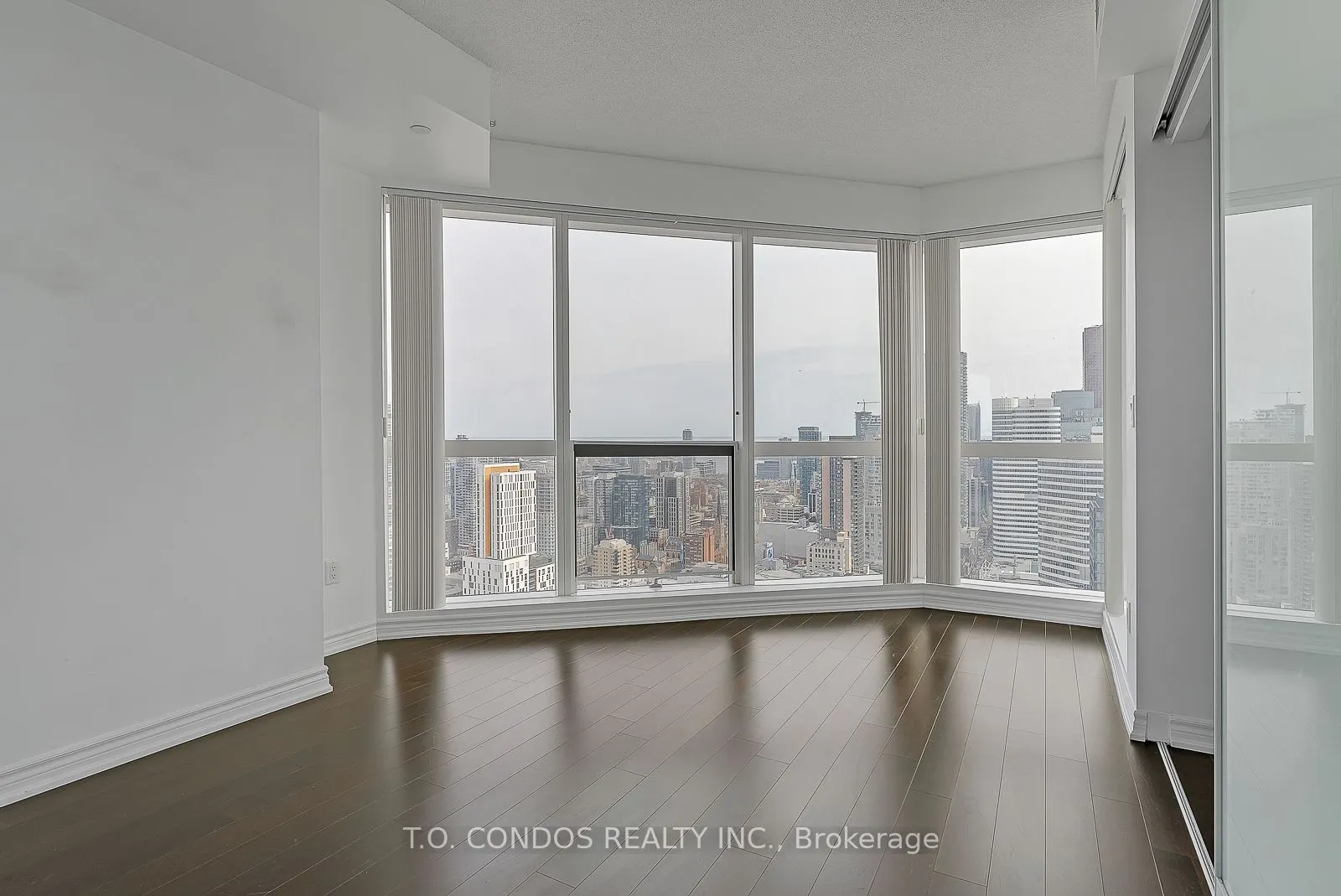 386 Yonge Street, #3808