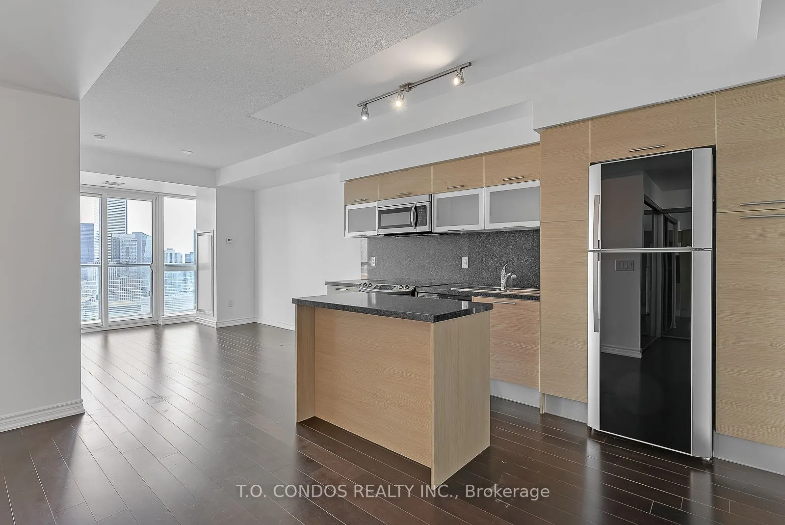 386 Yonge Street, #3808