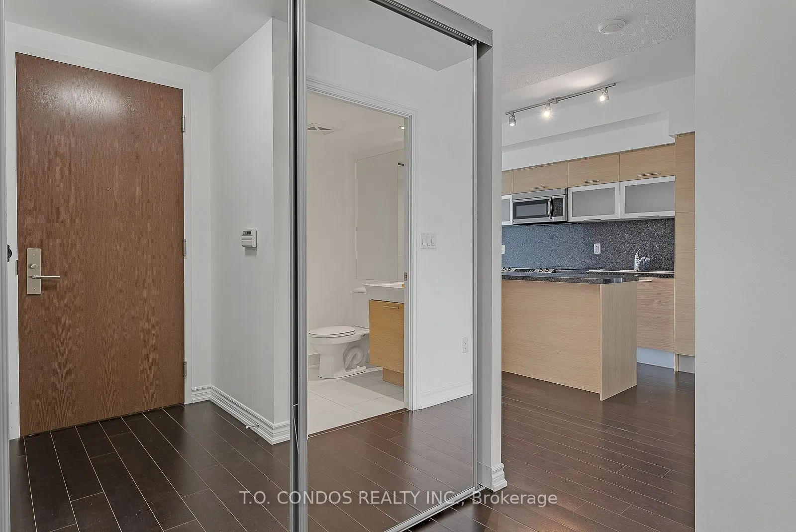 386 Yonge Street, #3808