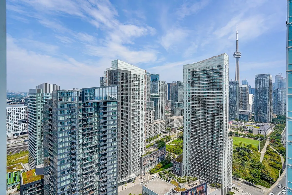 19 Bathurst Street, #3709
