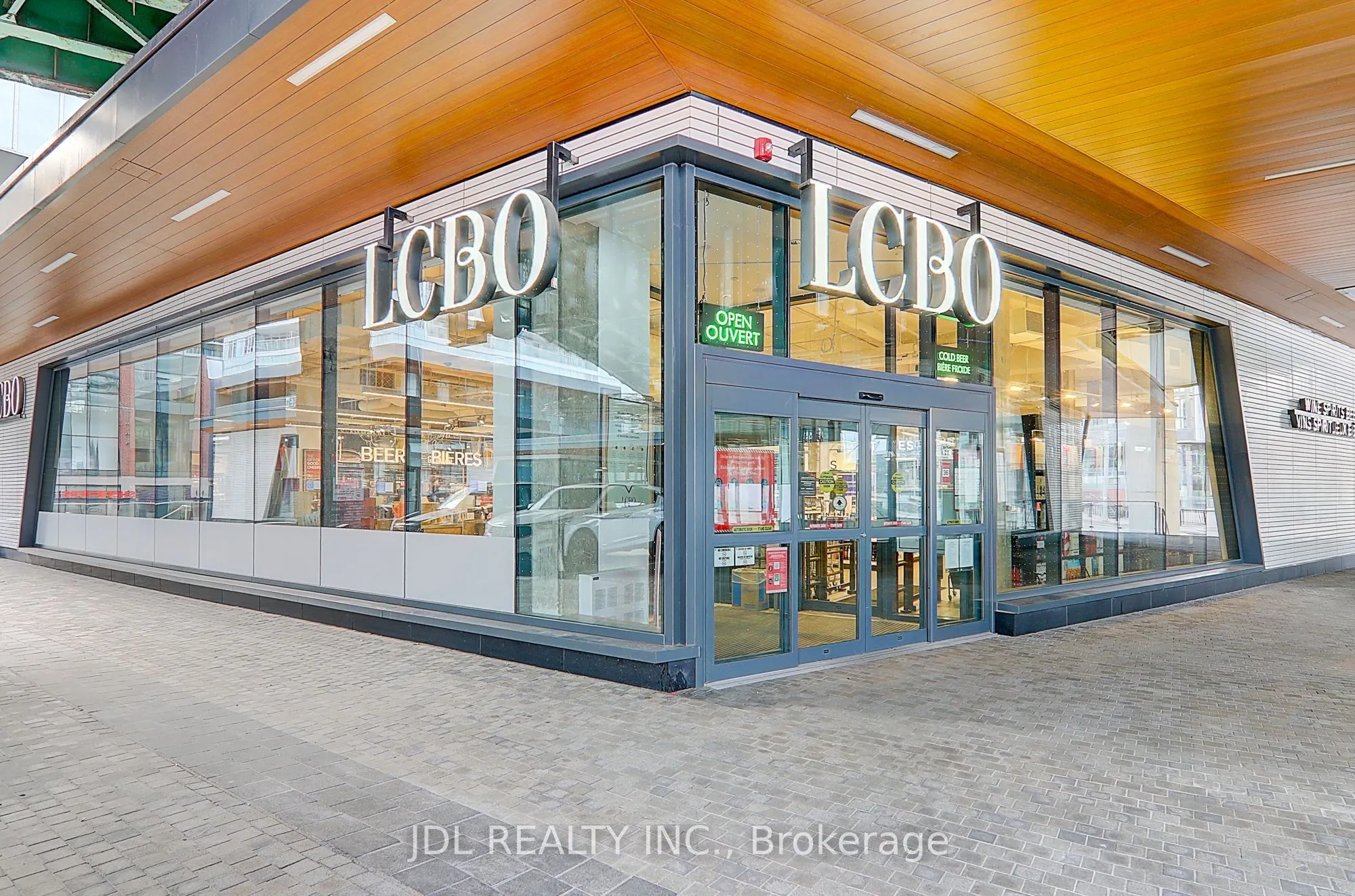 19 Bathurst Street, #3709