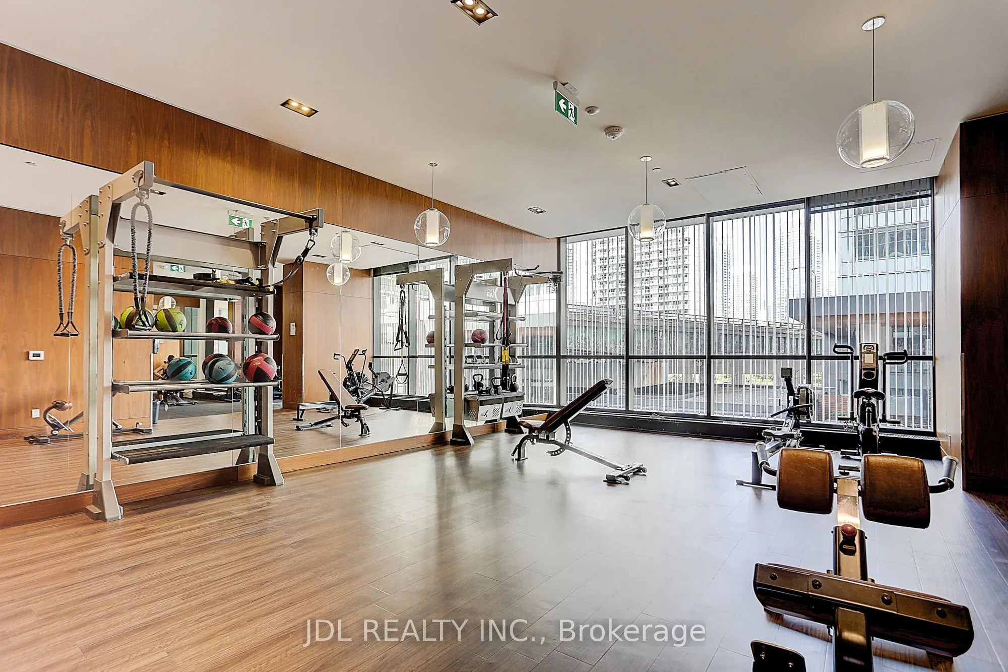19 Bathurst Street, #3709