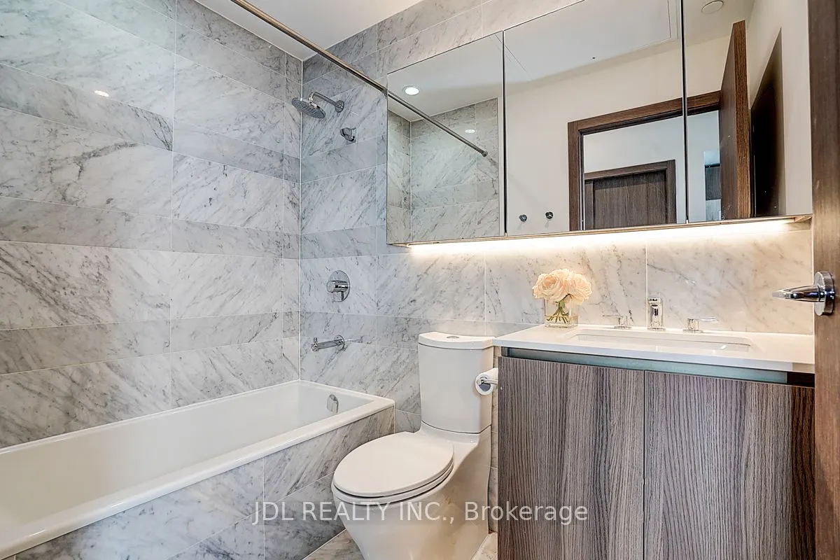 19 Bathurst Street, #3709