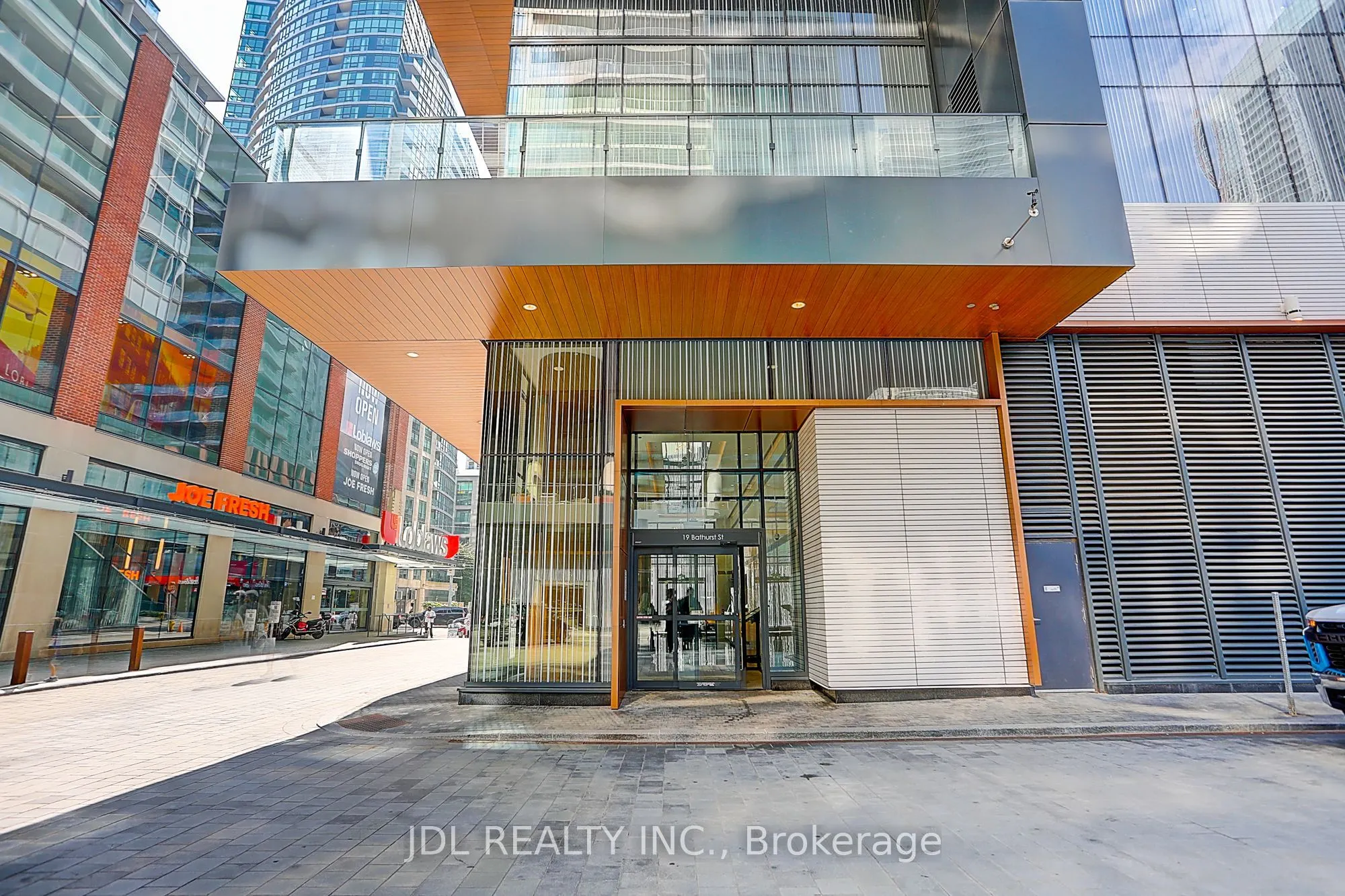 19 Bathurst Street, #3709