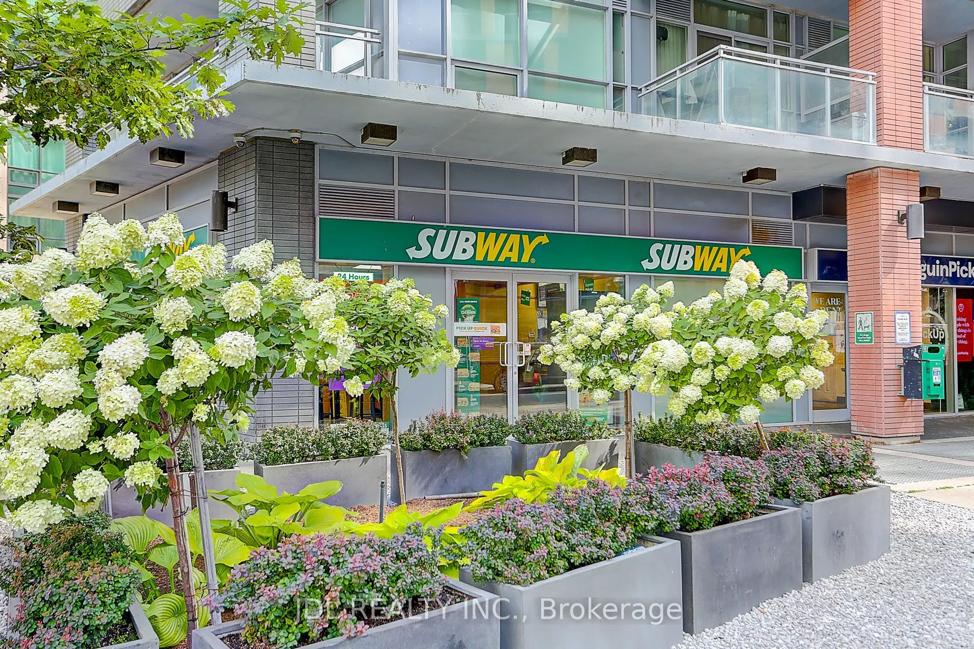 19 Bathurst Street, #3709