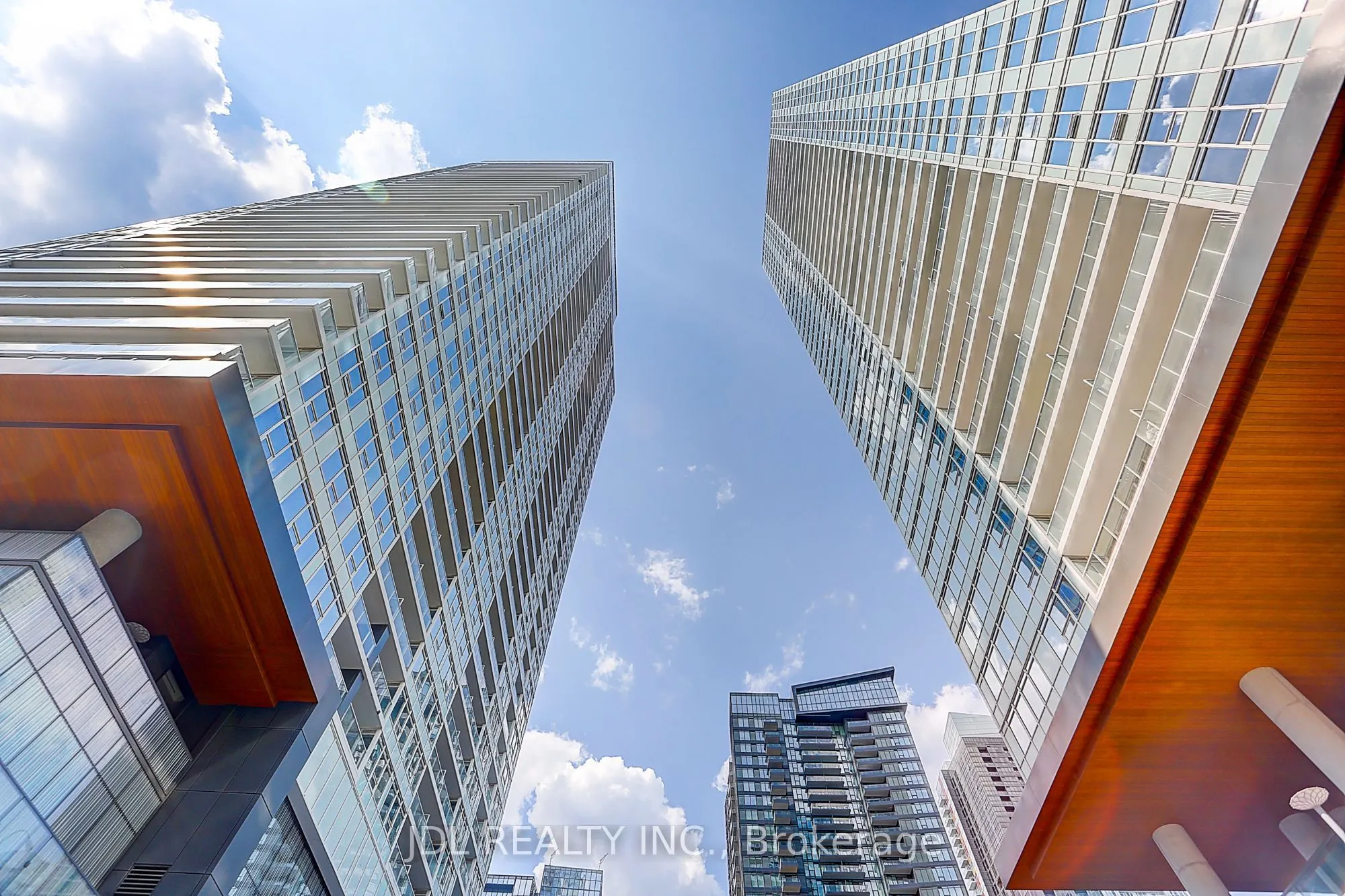 19 Bathurst Street, #3709