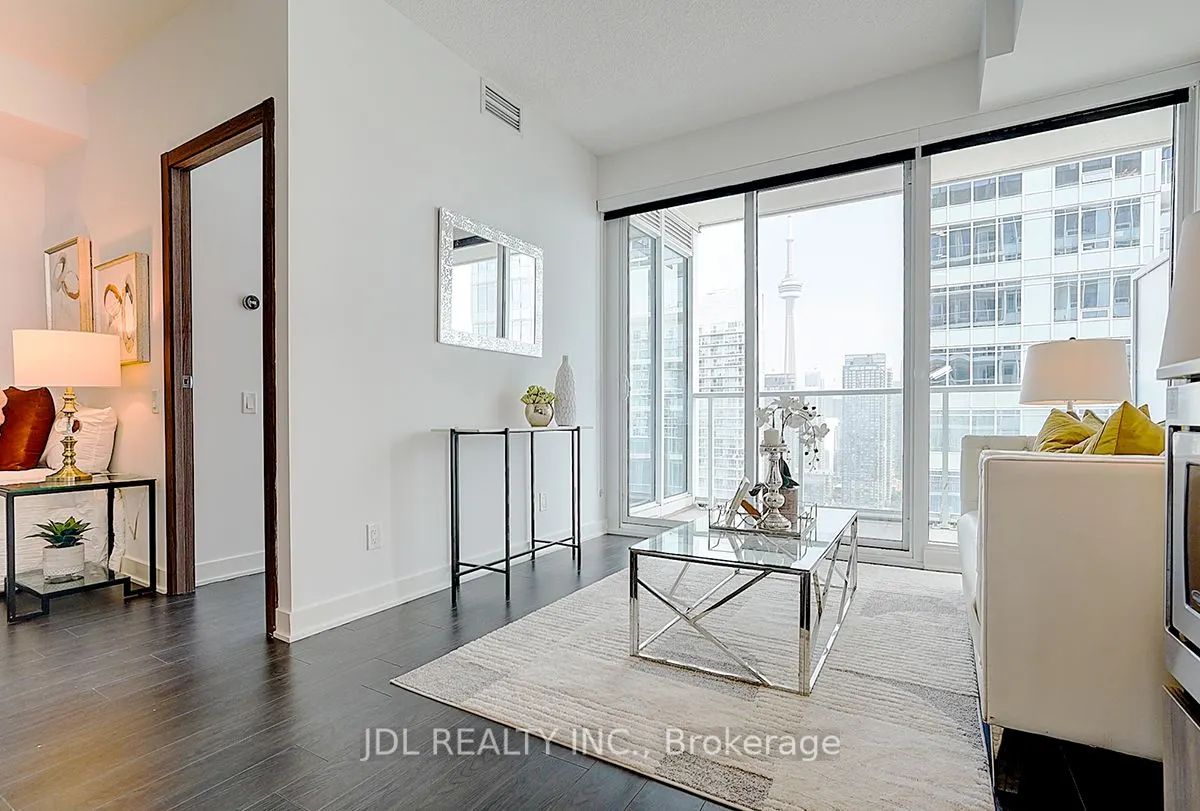 19 Bathurst Street, #3709