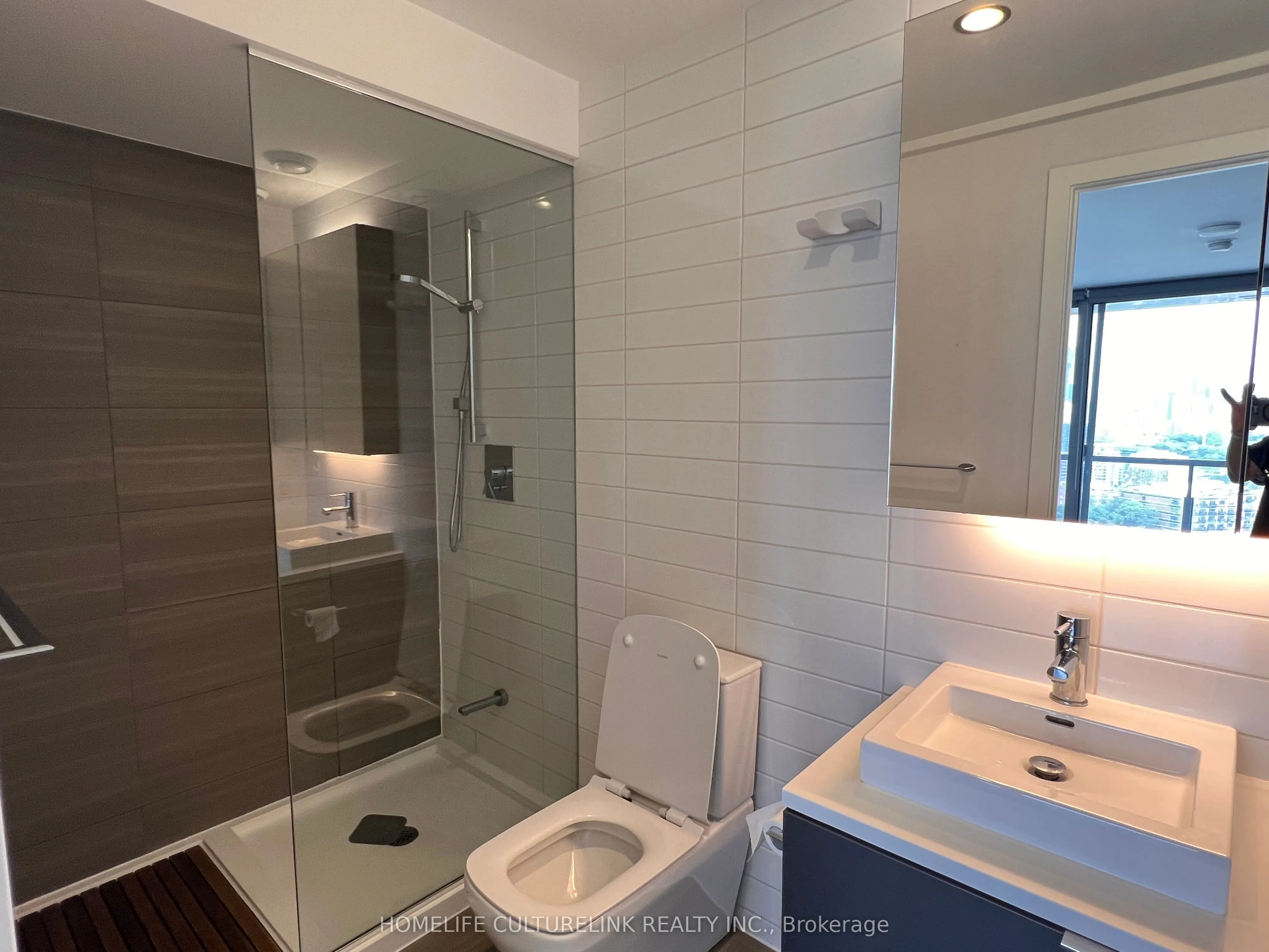 170 Bayview Avenue, #2504