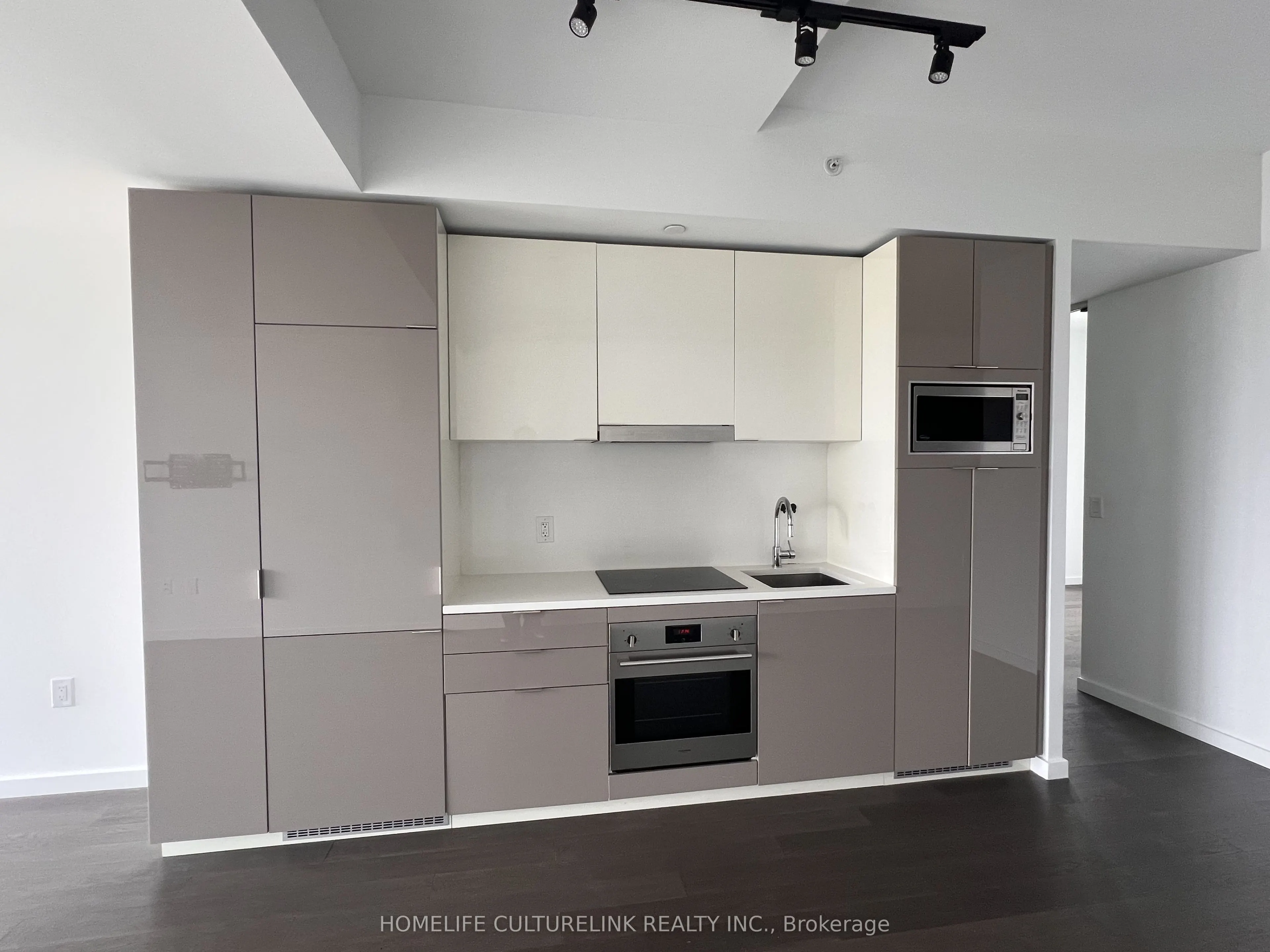 170 Bayview Avenue, #2504
