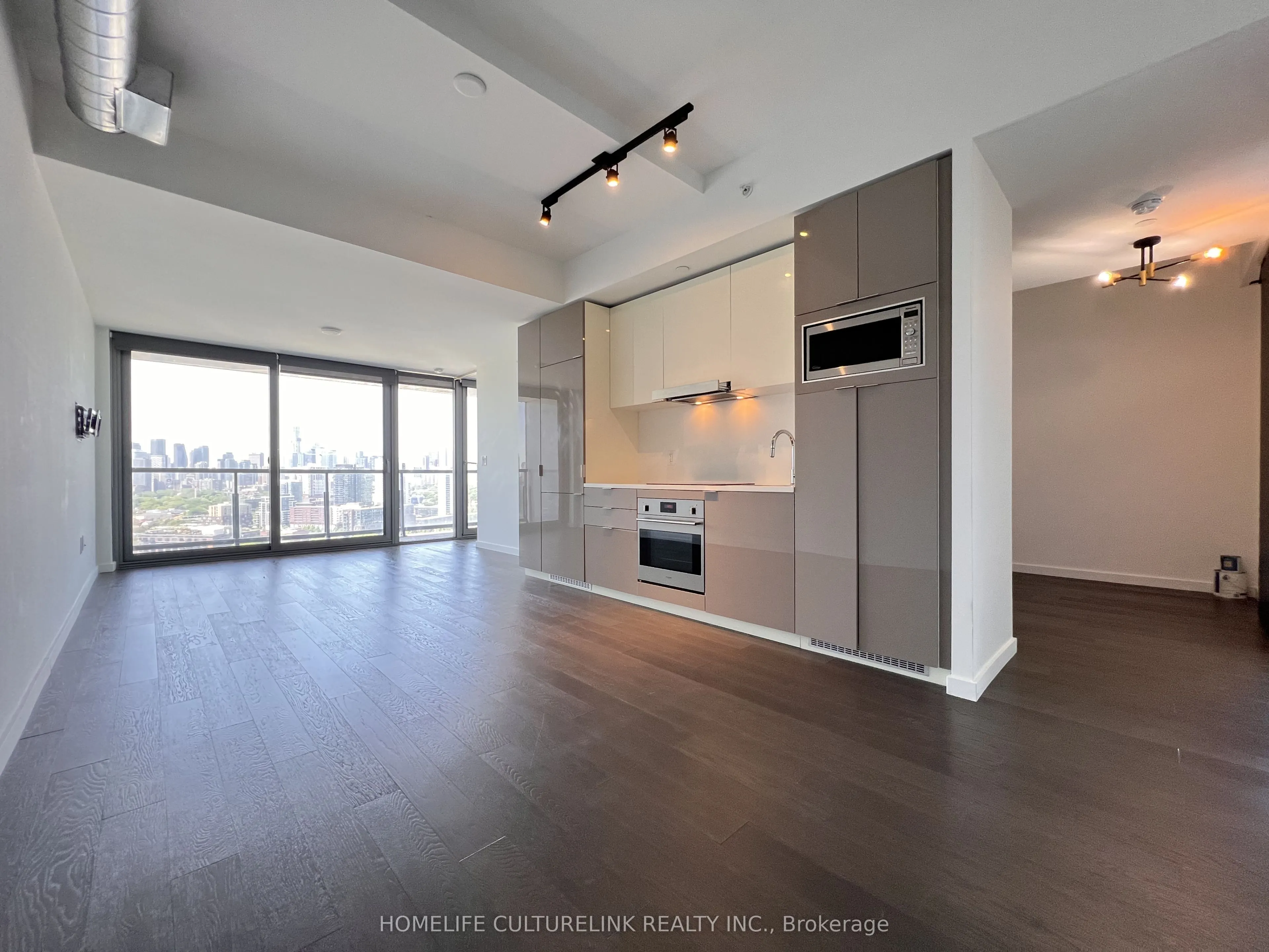 170 Bayview Avenue, #2504