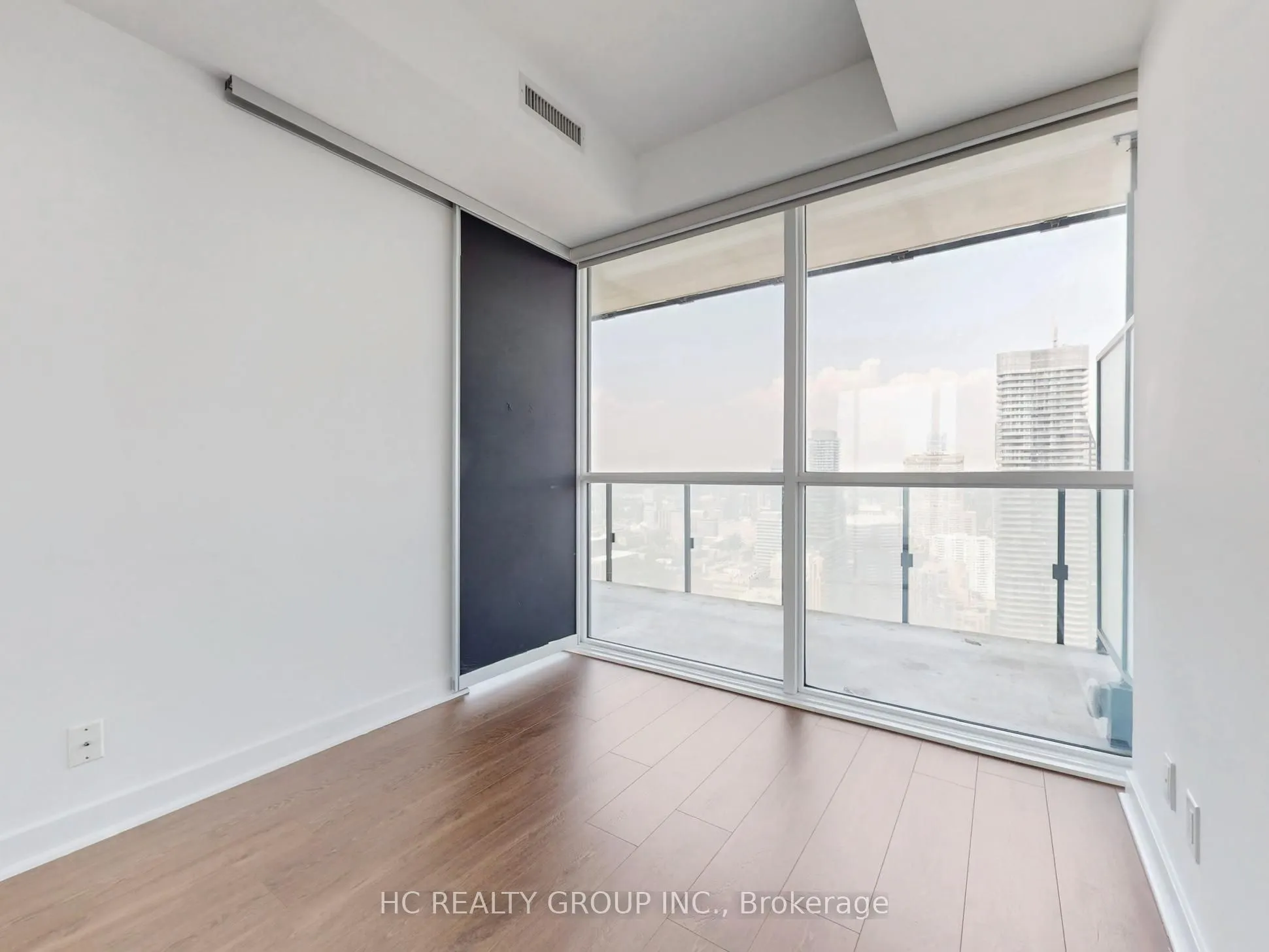 15 Grenville Street, #4804